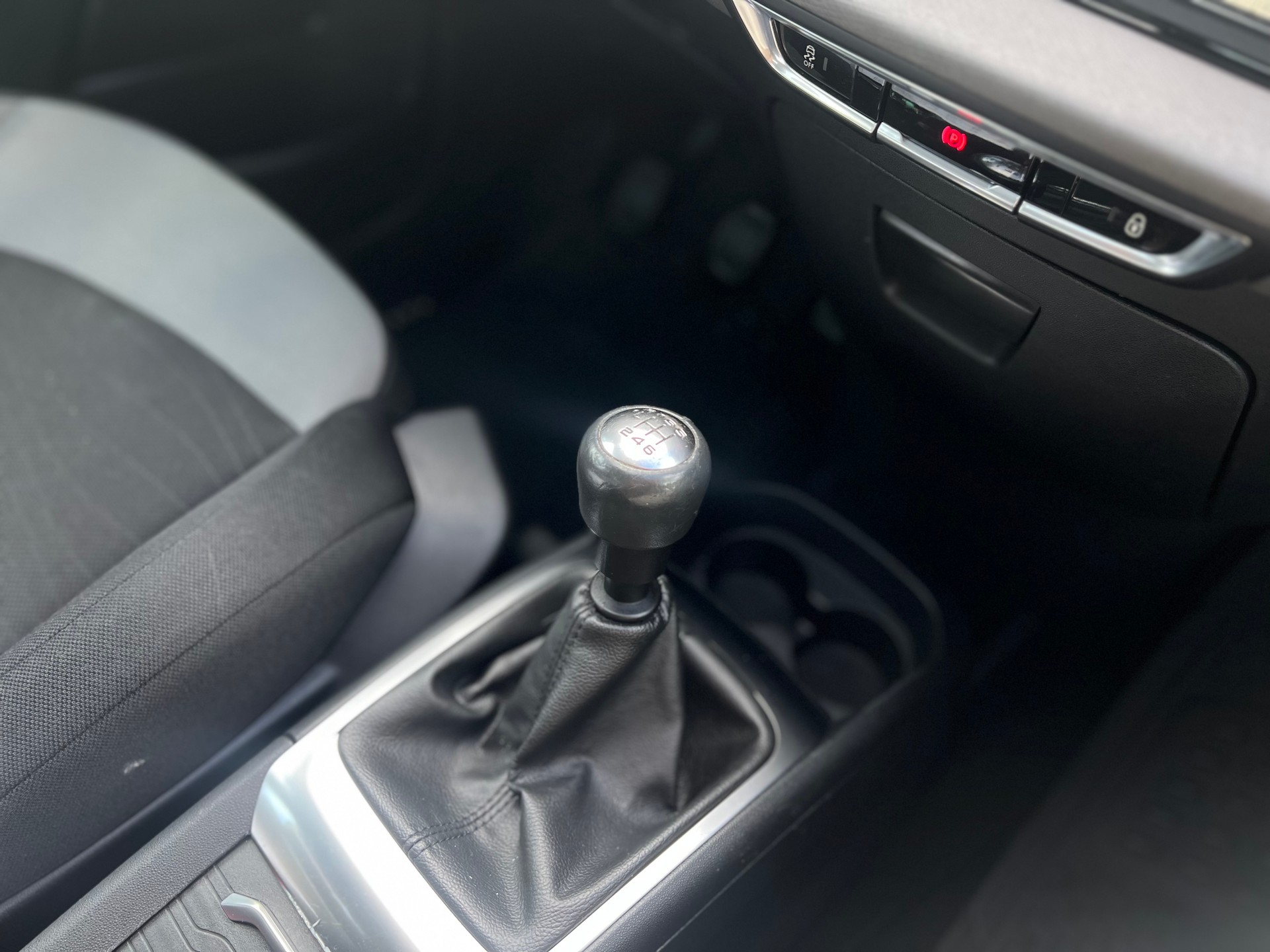 CITROEN C4 Picasso 1.2 Pure Tech Intensive-image-23