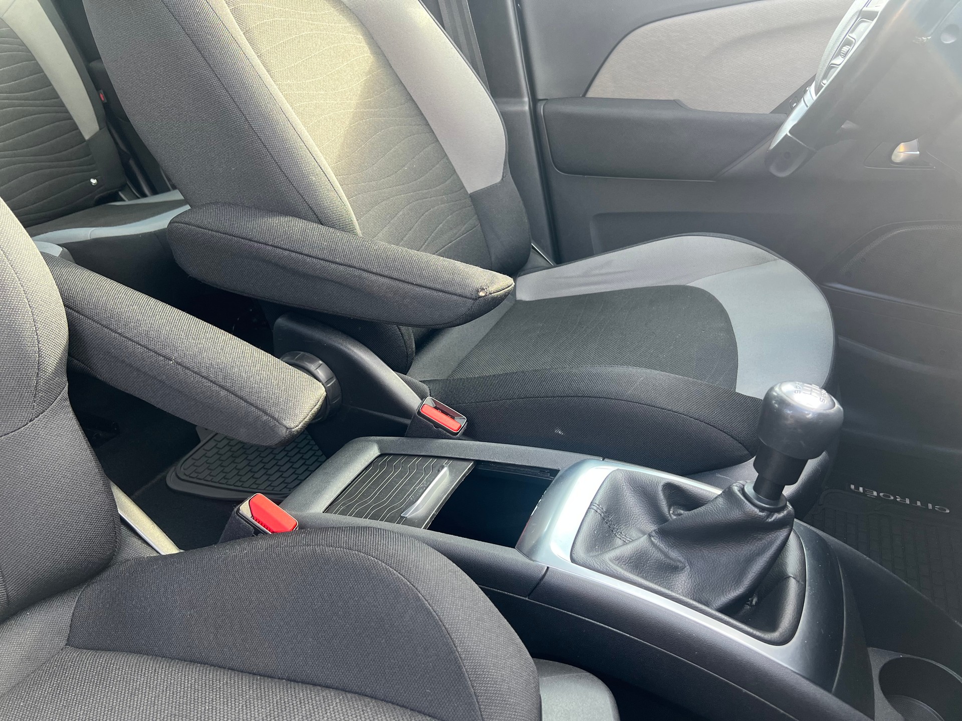 CITROEN C4 Picasso 1.2 Pure Tech Intensive-image-11