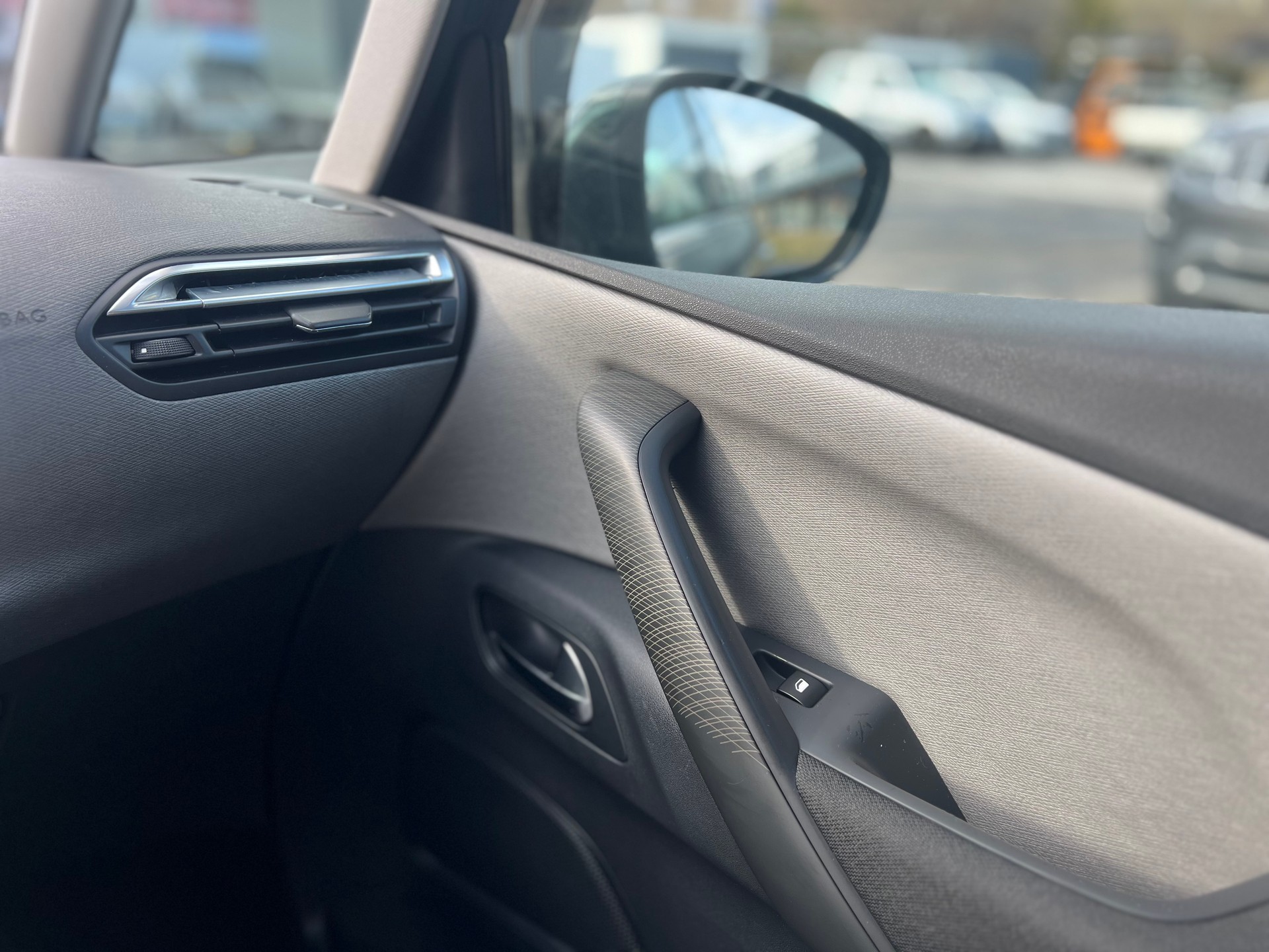 CITROEN C4 Picasso 1.2 Pure Tech Intensive-image-12