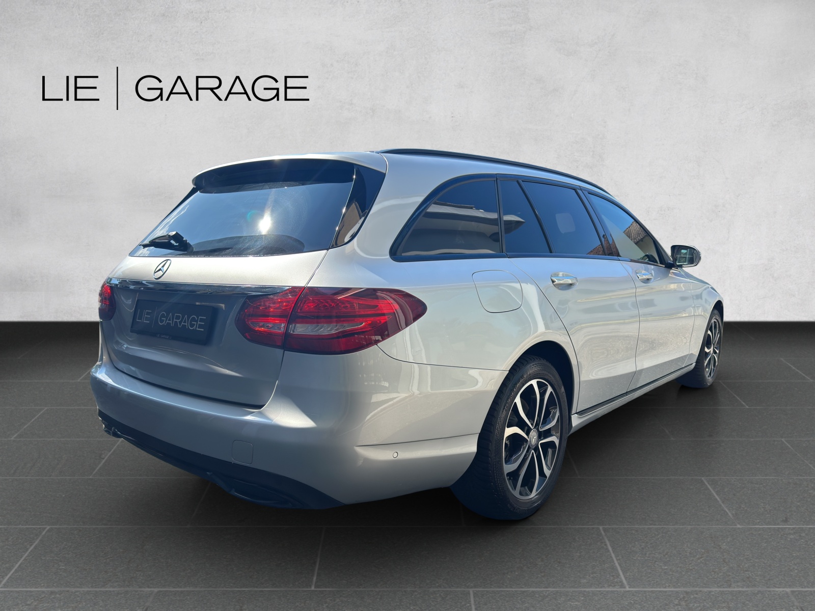 MERCEDES-BENZ C 200 BlueTEC Avantgarde 7G-Tronic-showroom-element-2