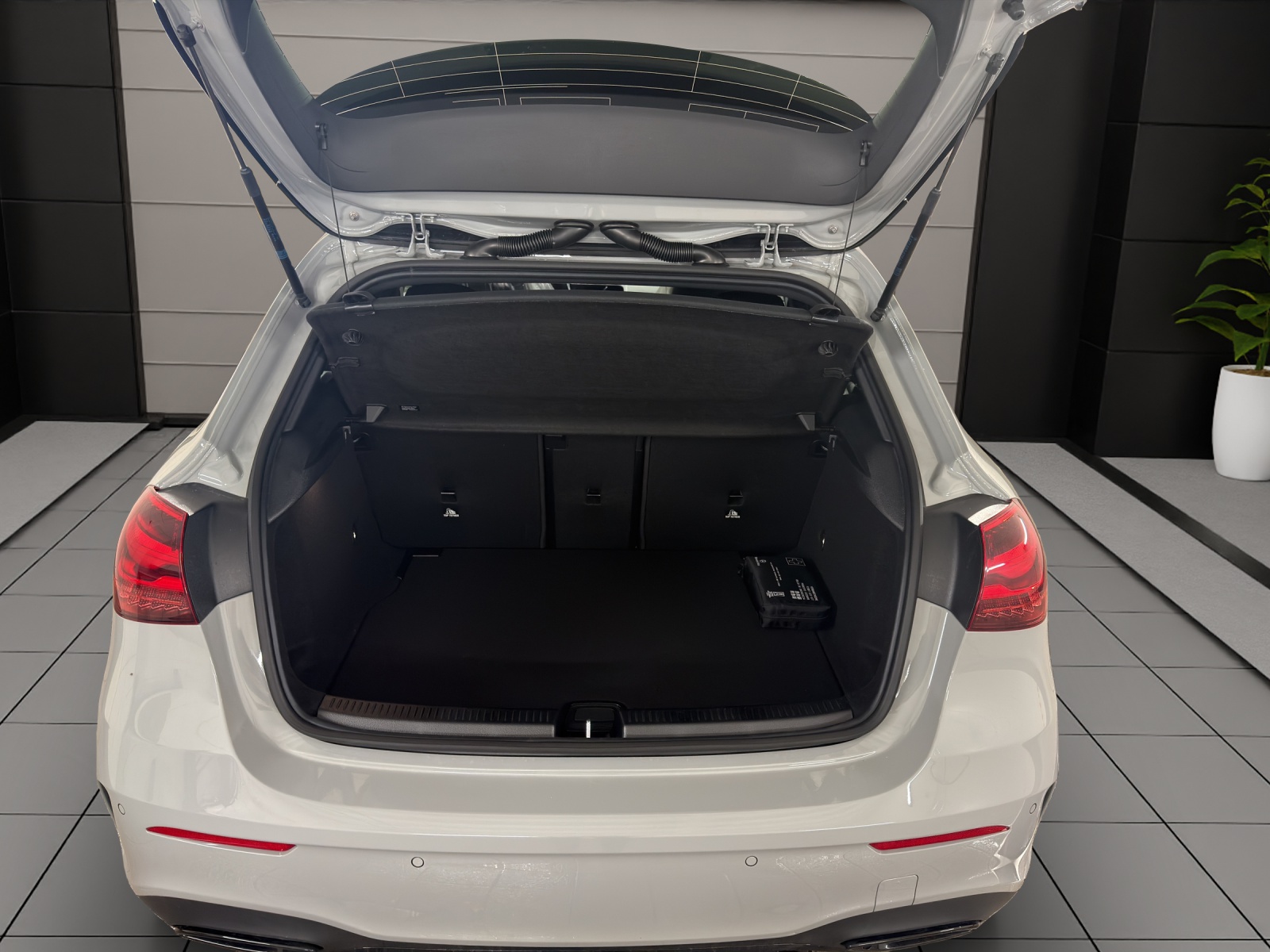 Image MERCEDES-BENZ A-220 A 220 4Matic 8G-DCT