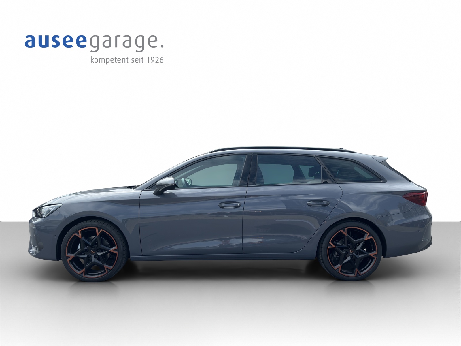 CUPRA LEON ST 2.0 TSI DSG 4Drive-showroom-element-1