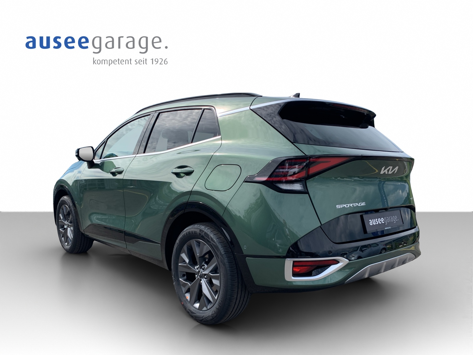KIA Sportage 1.6T-GDi HEV GT-Line 4x4 A-showroom-element-2
