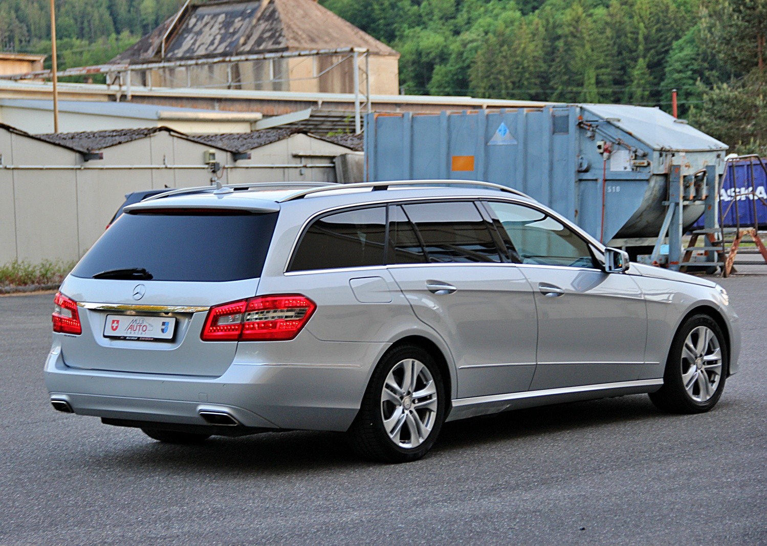 MERCEDES-BENZ E 250 CDI BlueEff. Avantgarde 4Matic 7G-Tronic-image-4