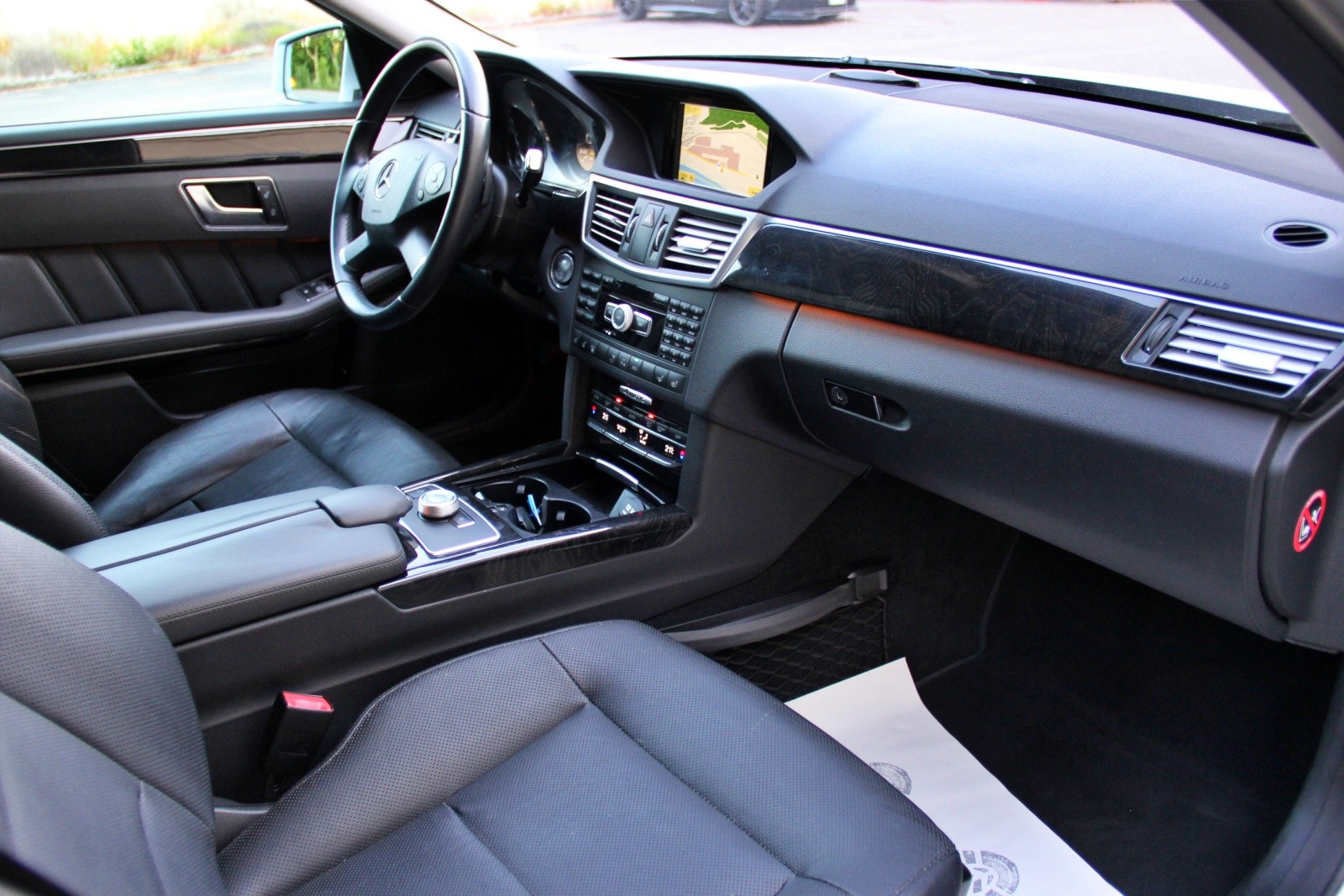 MERCEDES-BENZ E 250 CDI BlueEff. Avantgarde 4Matic 7G-Tronic-image-10
