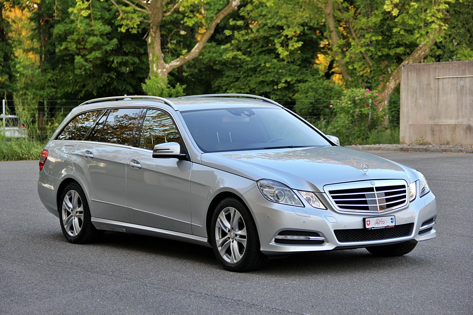 MERCEDES-BENZ E 250 CDI BlueEff. Avantgarde 4Matic 7G-Tronic-image-6