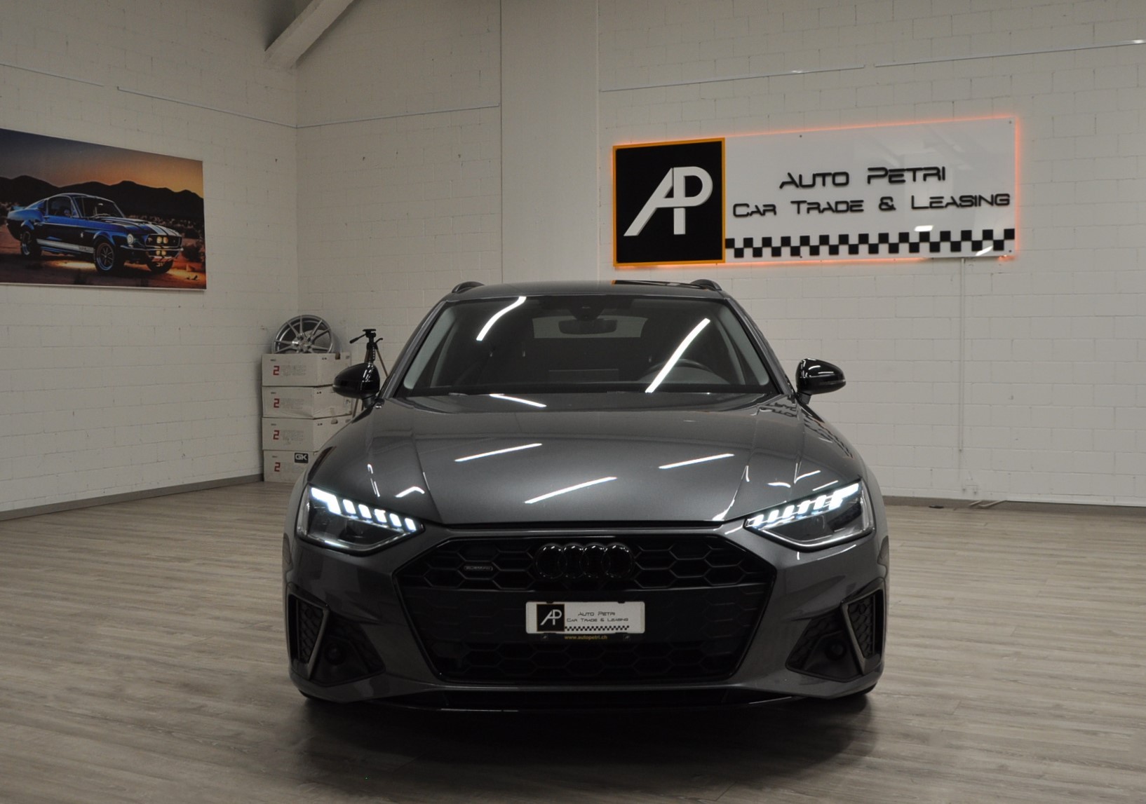 AUDI A4 40 TDI S line quattro S-tronic-showroom-element-1