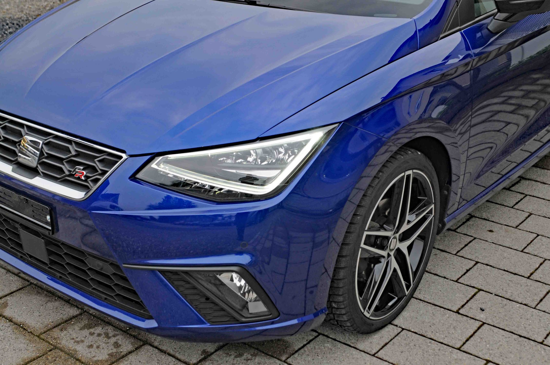 SEAT Ibiza 1.0 EcoTSI FR DSG-image-4