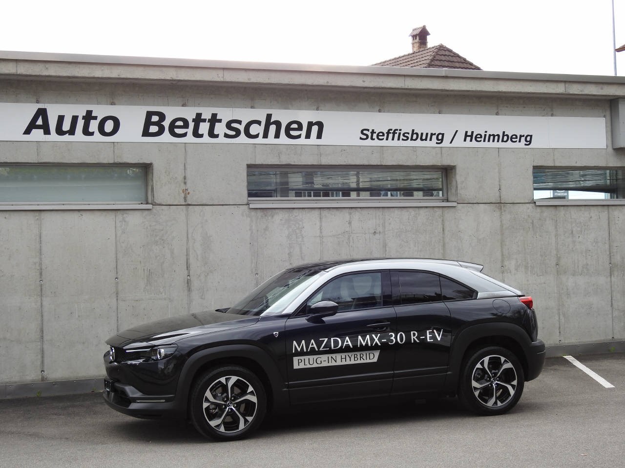 MAZDA MX-30 e-Skyactiv R-EV Advantage-image-1