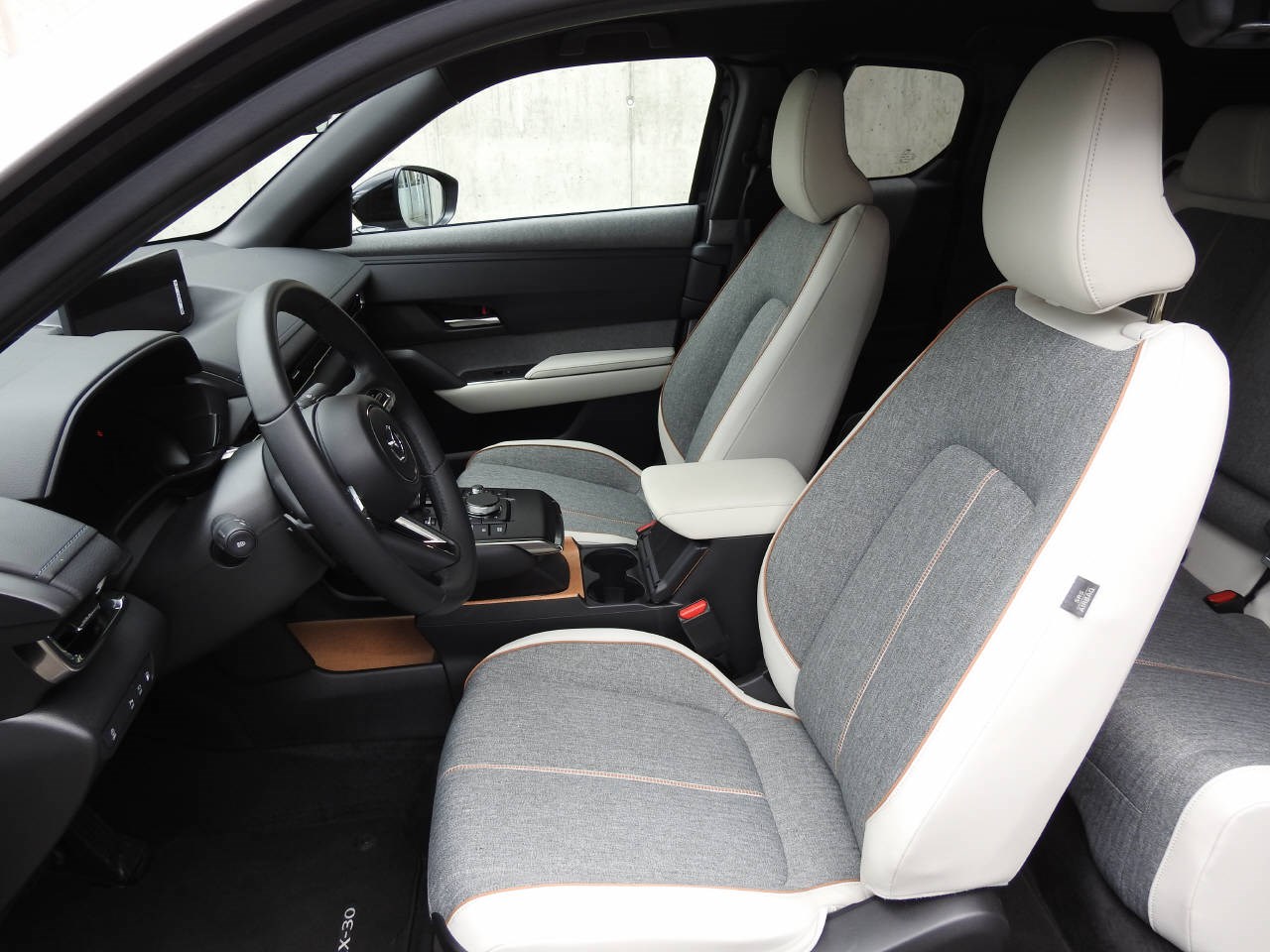 MAZDA MX-30 e-Skyactiv R-EV Advantage-image-13