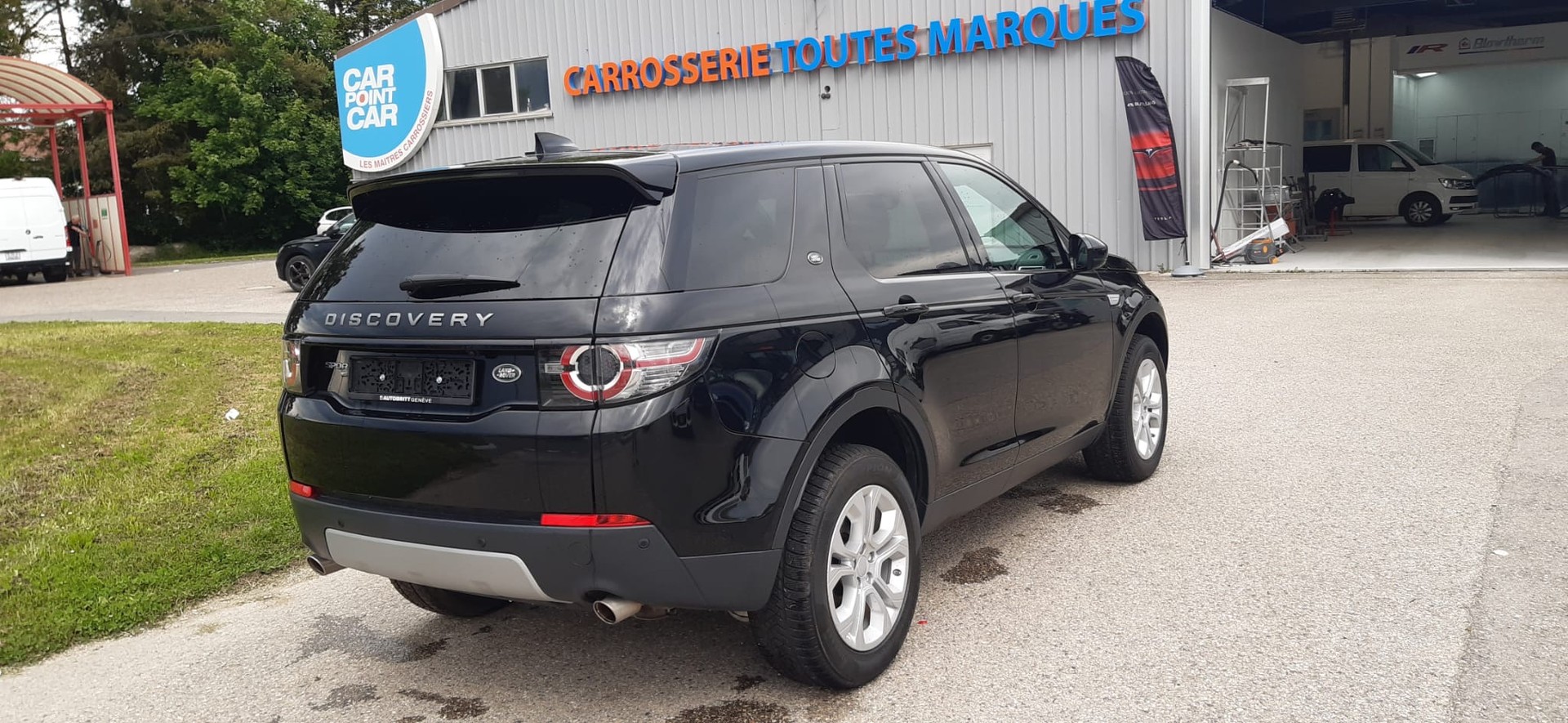 LAND ROVER Discovery Sport 2.0 Si4 HSE AT9-showroom-element-3