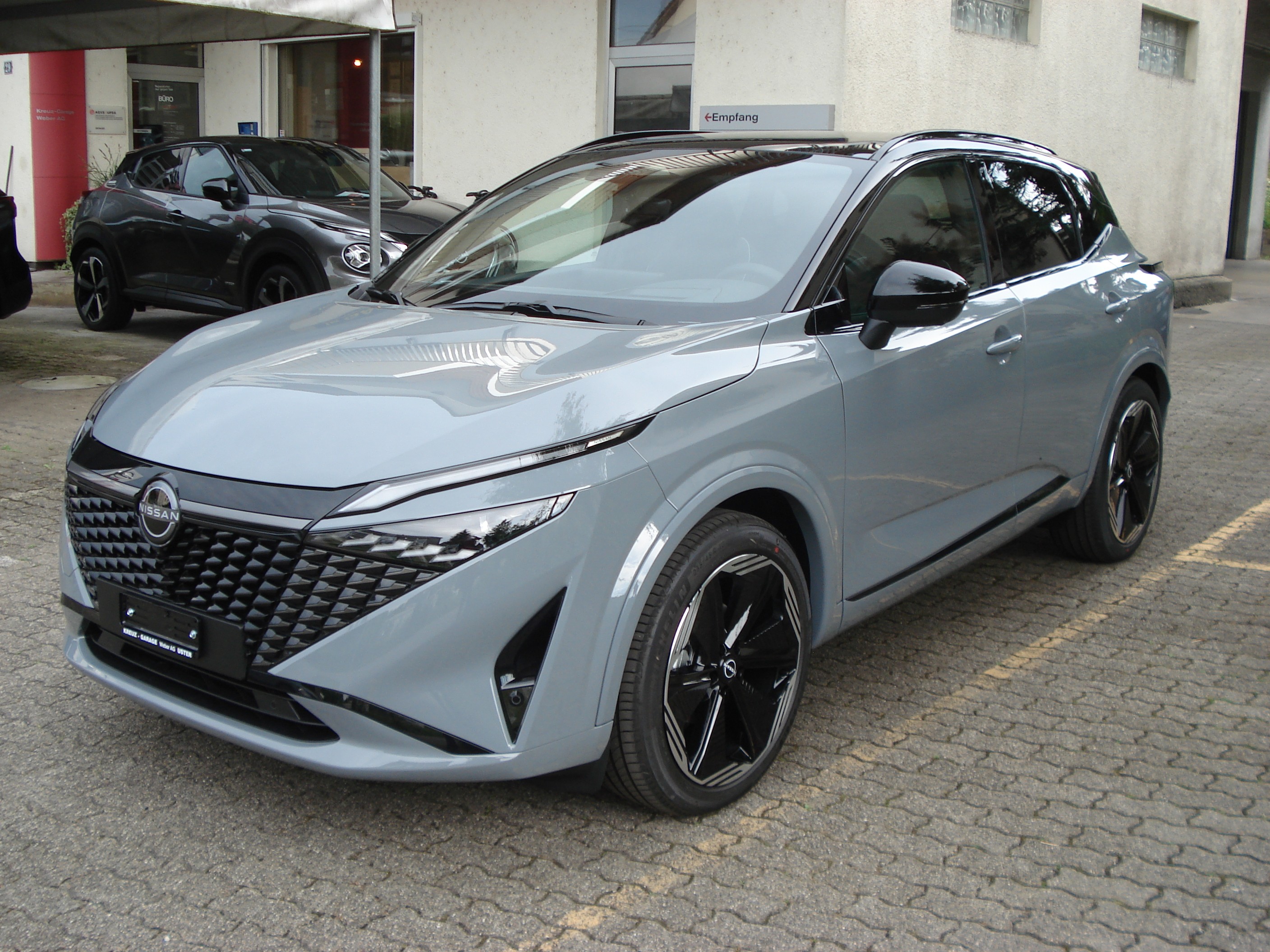 NISSAN Qashqai 1.3 (SUV / GelÃ¤ndewagen)