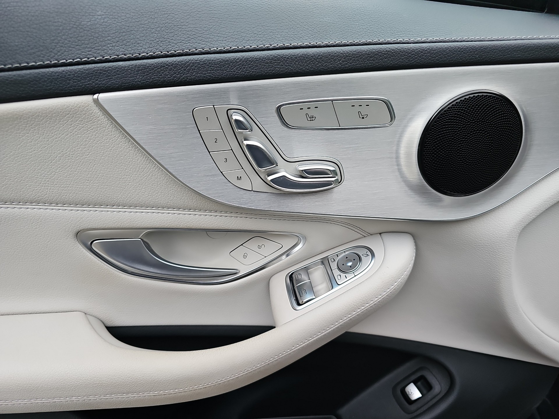 MERCEDES-BENZ C 43 AMG 4Matic 9G-tronic-image-25