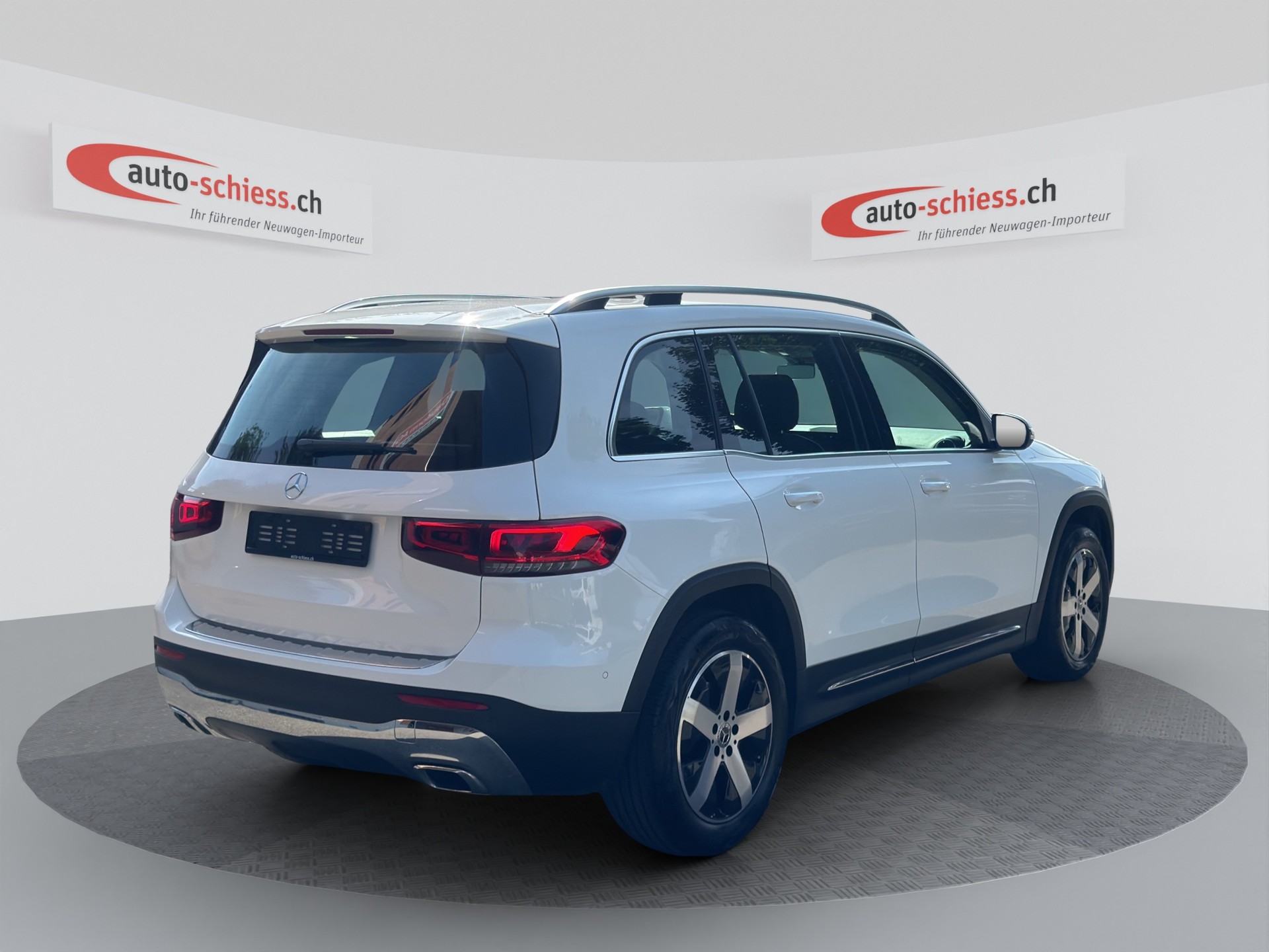 MERCEDES-BENZ GLB 200 4Matic Progressive 8G-Tronic-image-5