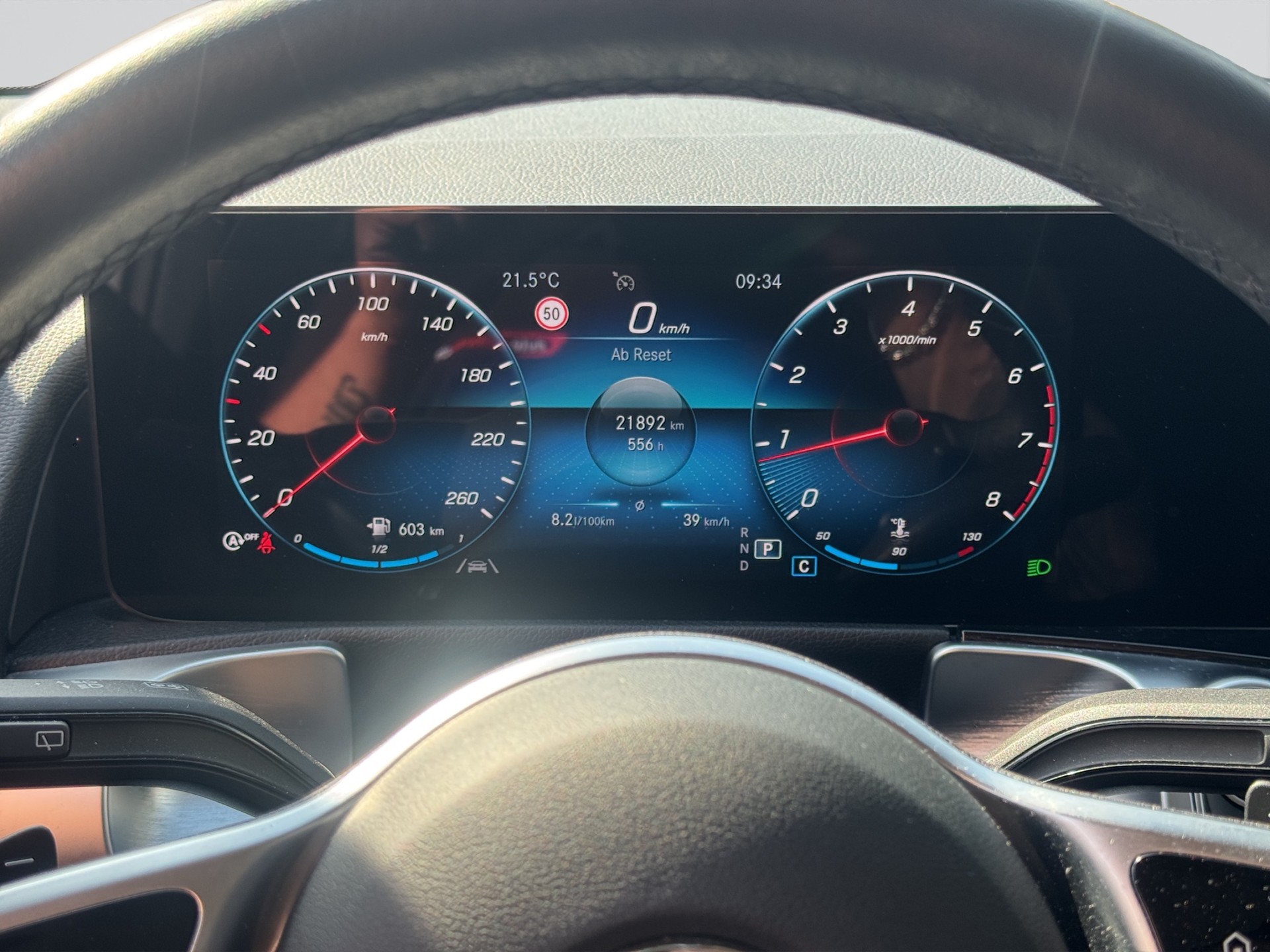 MERCEDES-BENZ GLB 200 4Matic Progressive 8G-Tronic-image-15