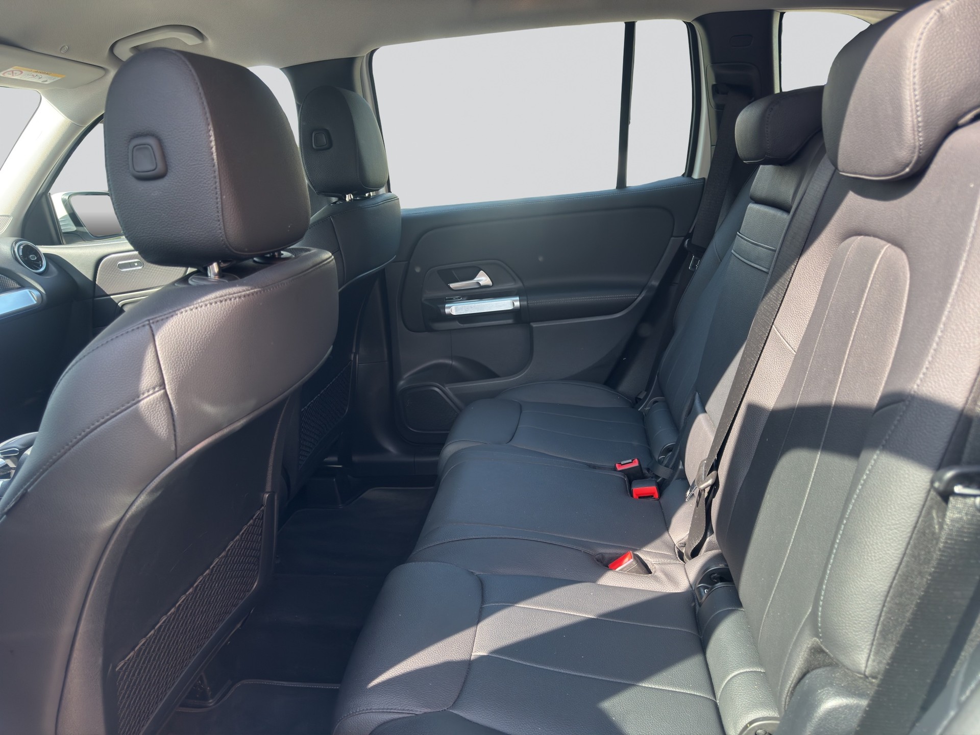 MERCEDES-BENZ GLB 200 4Matic Progressive 8G-Tronic-image-10