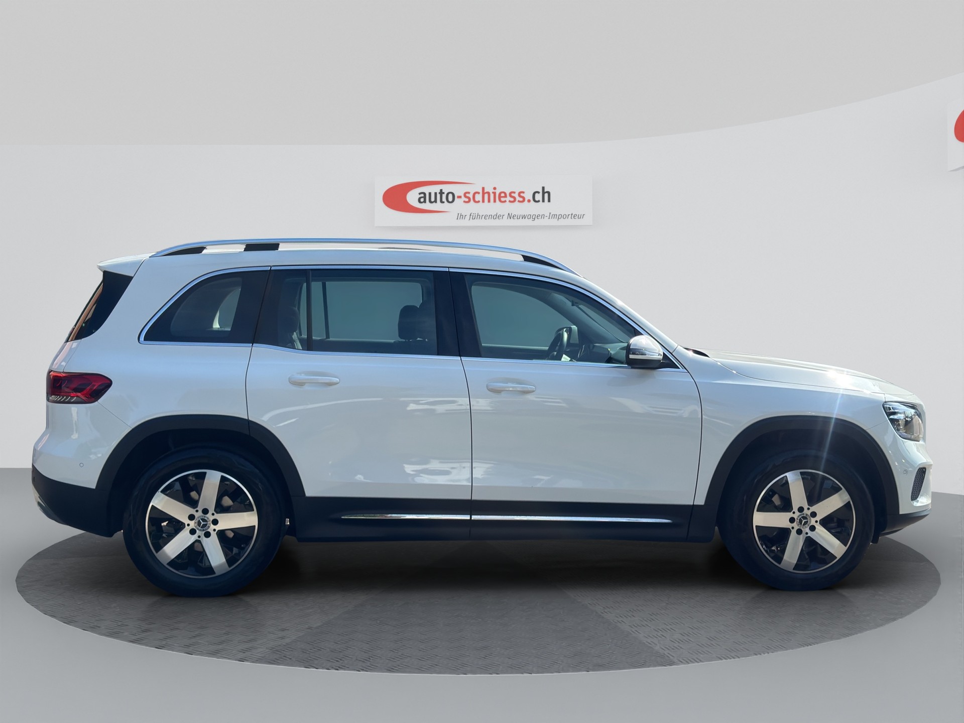 MERCEDES-BENZ GLB 200 4Matic Progressive 8G-Tronic-image-6