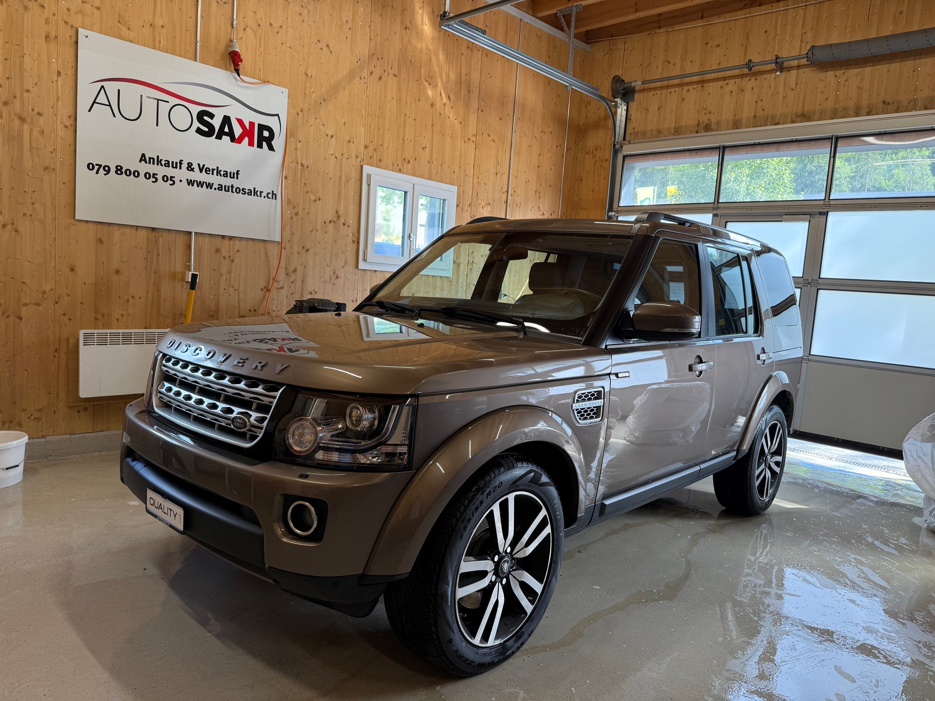 LAND ROVER Discovery 3.0 SDV6 HSE Luxury Automatic