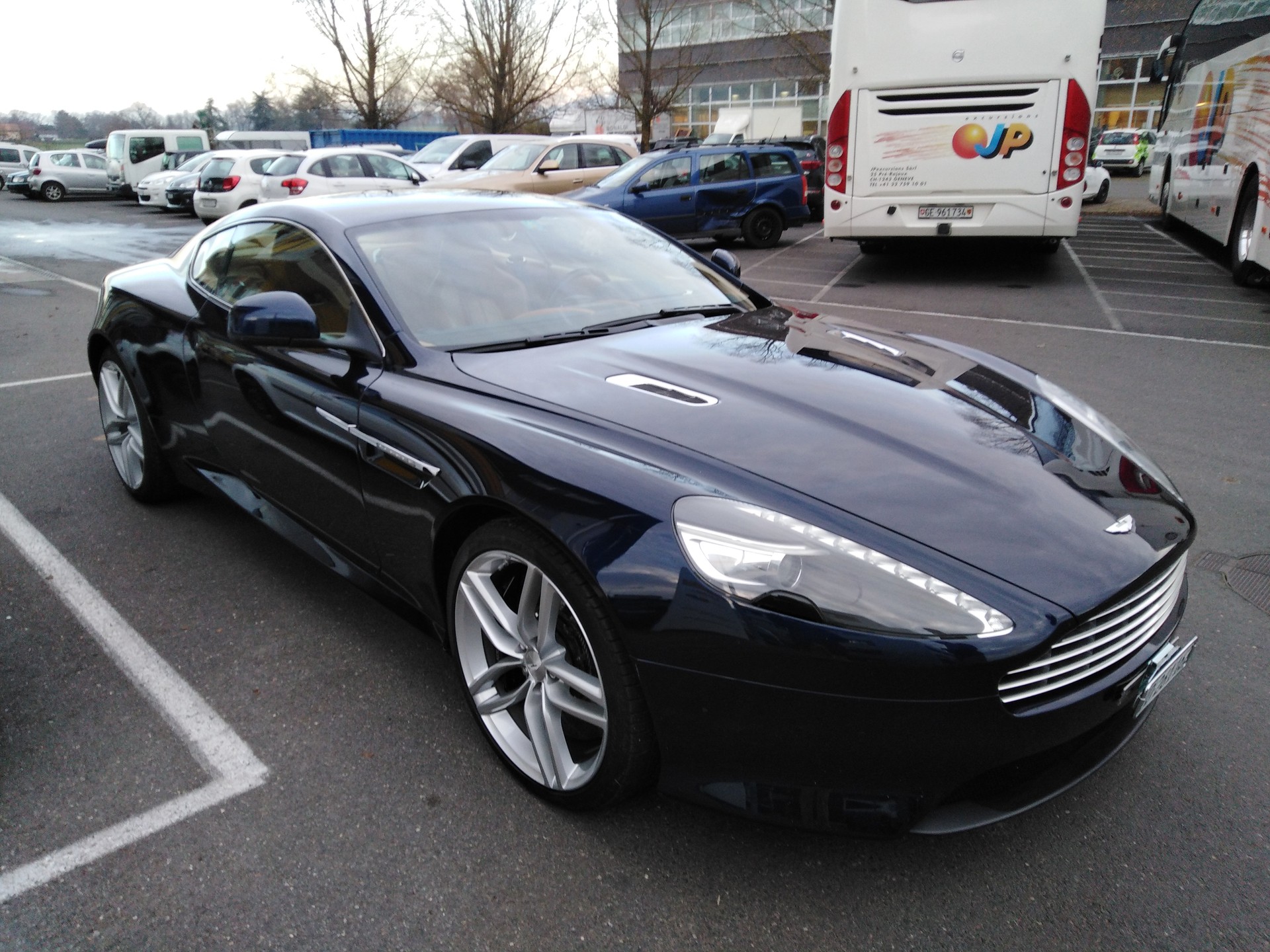 ASTON MARTIN Virage Coupé V12 5.9-48 Touchtronic2