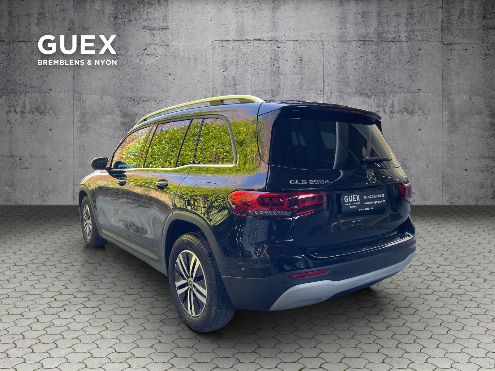 MERCEDES-BENZ GLB 200 d Style 4matic-showroom-element-2