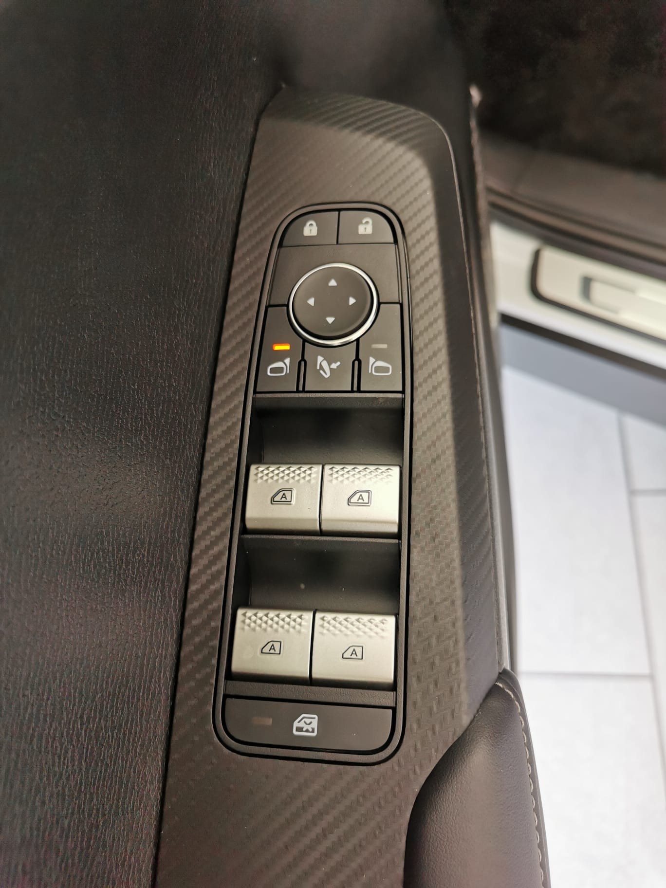 MITSUBISHI Outlander 2.4 PHEV Instyle 4WD Automatic-image-10
