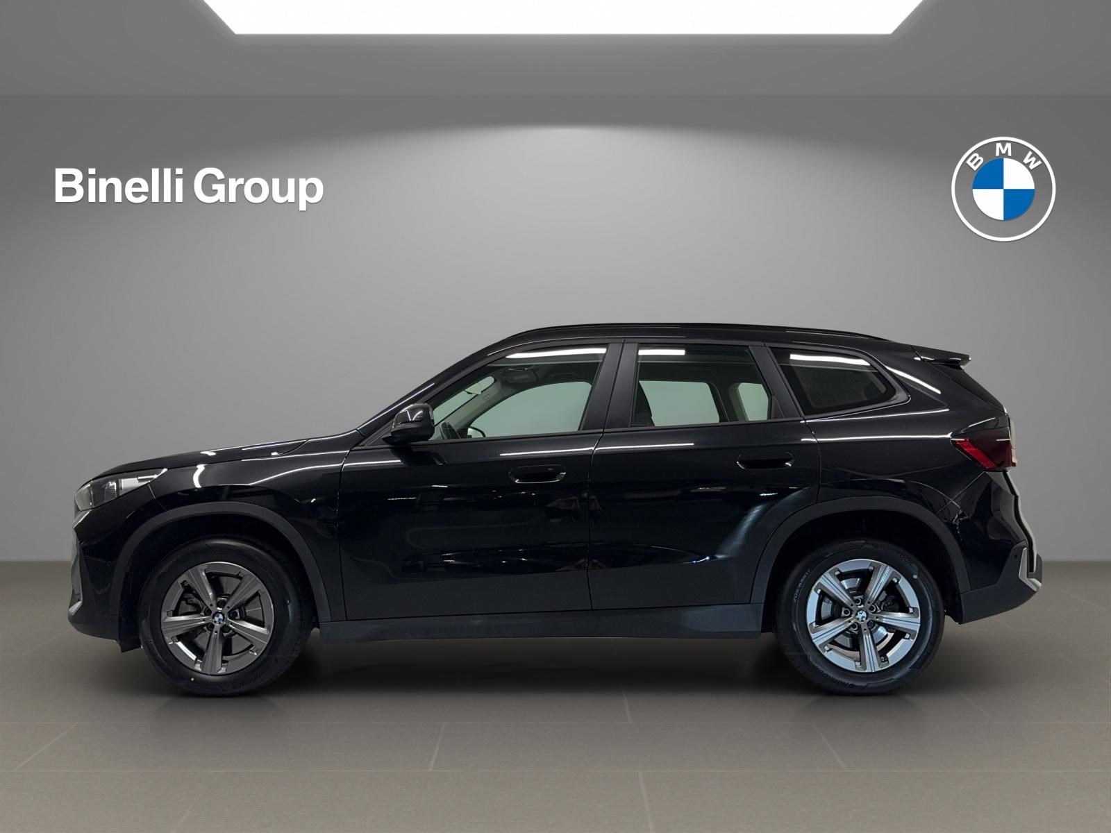 BMW X1 xDrive 23i 48V-showroom-element-1