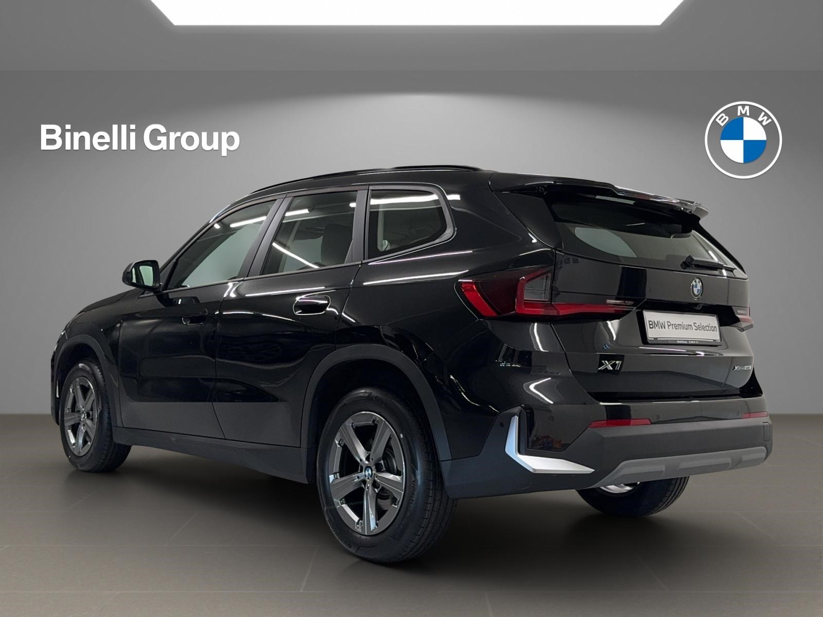 BMW X1 xDrive 23i 48V-showroom-element-2