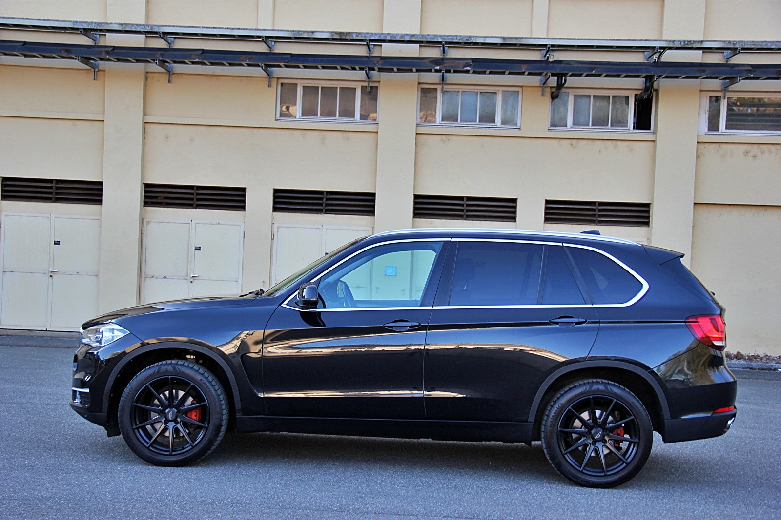 BMW X5 xDrive 30d Steptronic-showroom-element-1