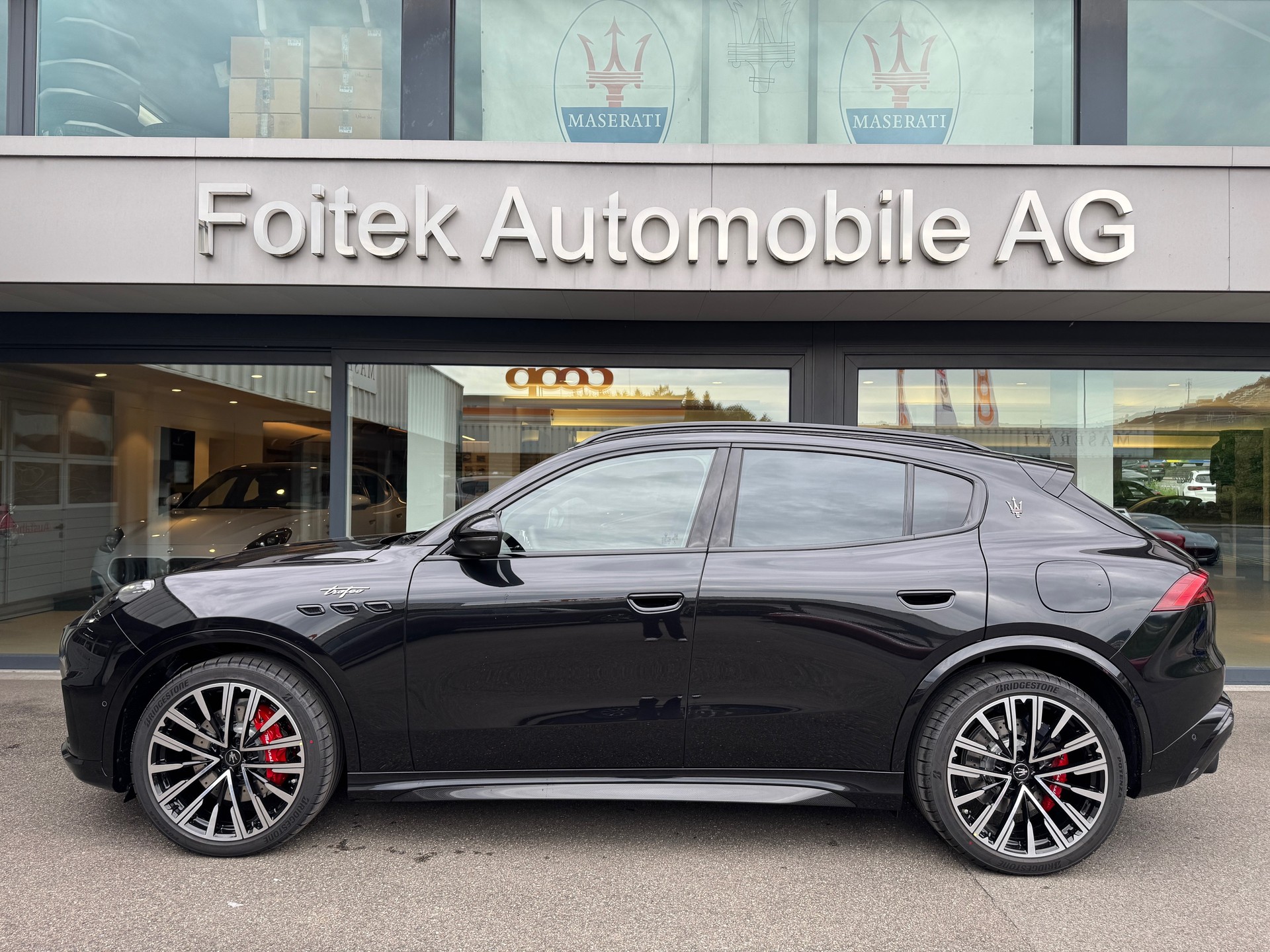 MASERATI Grecale 3.0 Trofeo-showroom-element-1