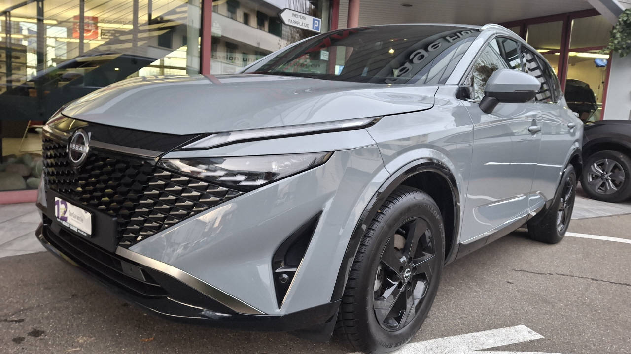 NISSAN Qashqai 1.3 DIG-T (SUV / GelÃ¤ndewagen)