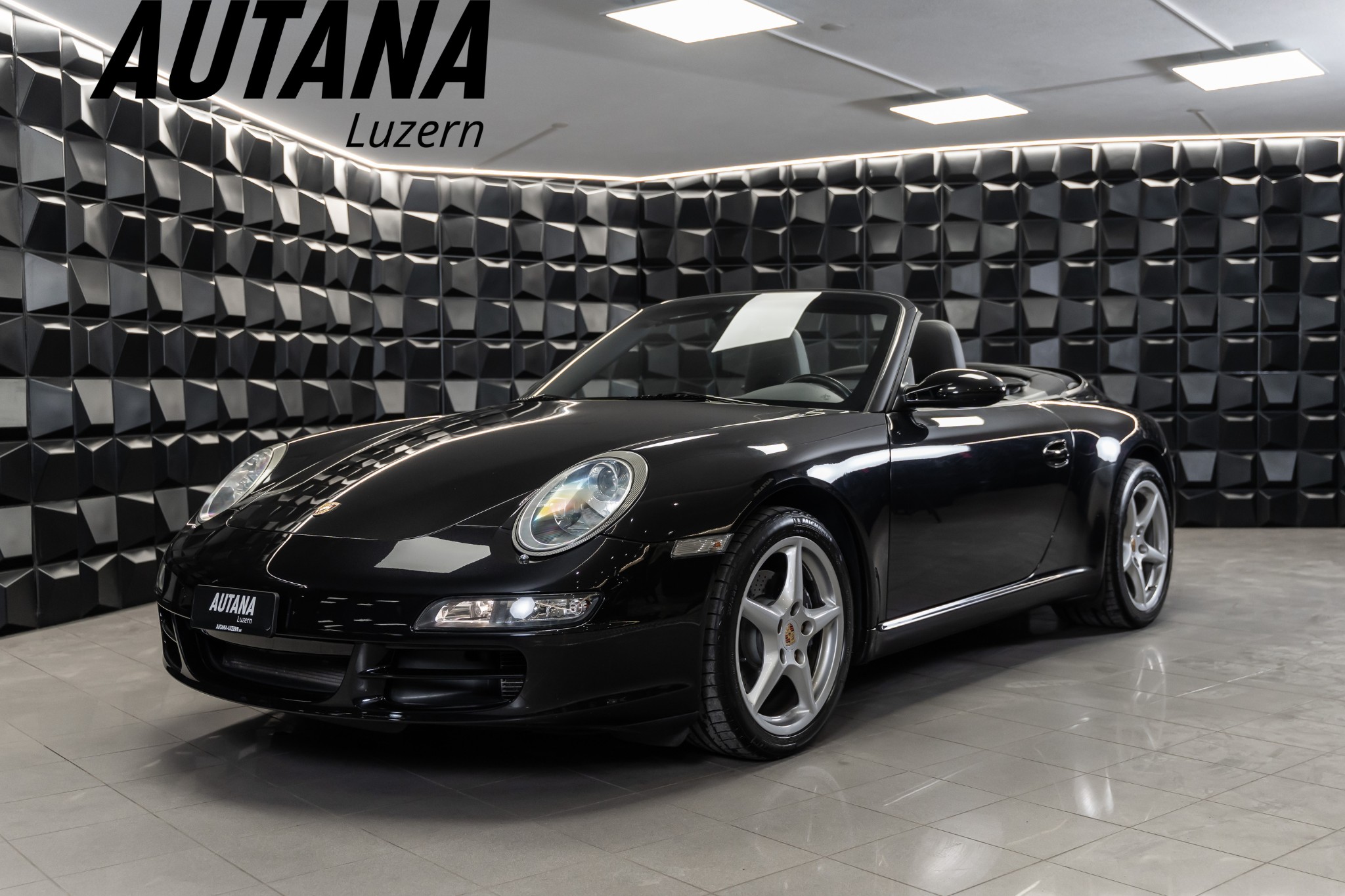 PORSCHE 911 Cabrio Carrera (Cabriolet)