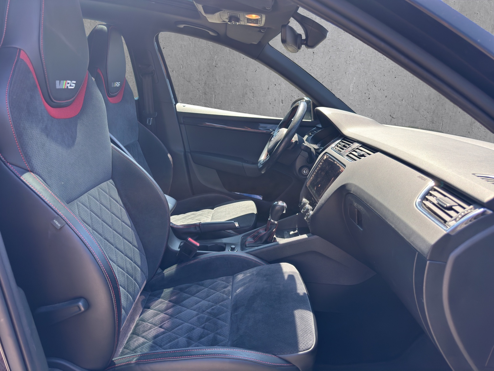 SKODA Octavia Combi 2.0 TSI RS DSG-image-10