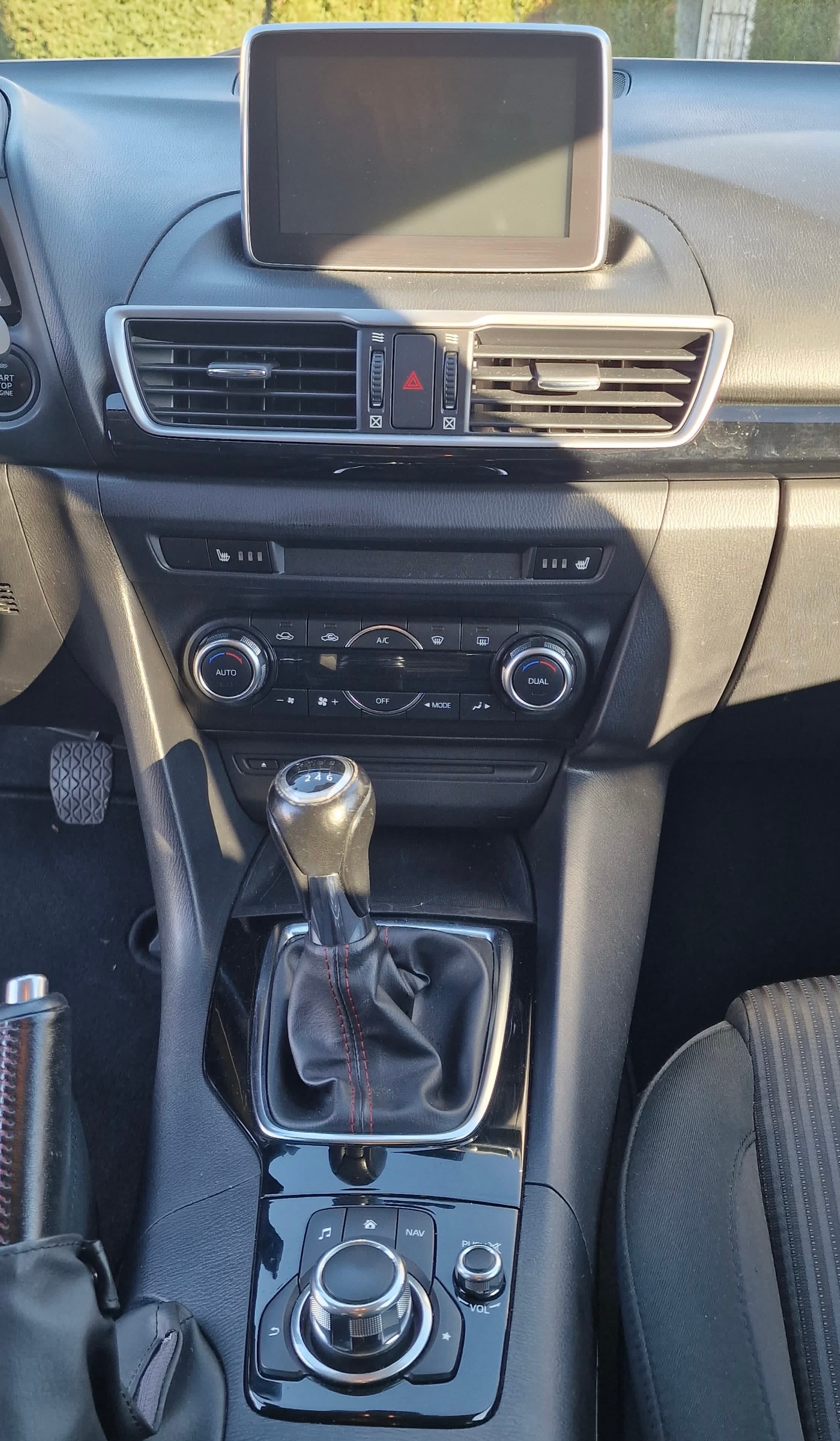 MAZDA 3 2.0 16V Ambition Plus-image-11