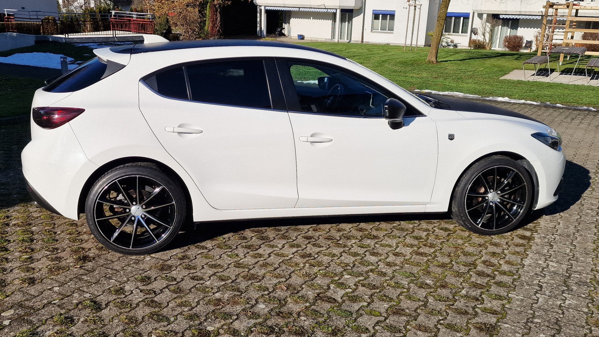 MAZDA 3 2.0 16V Ambition Plus-image-15