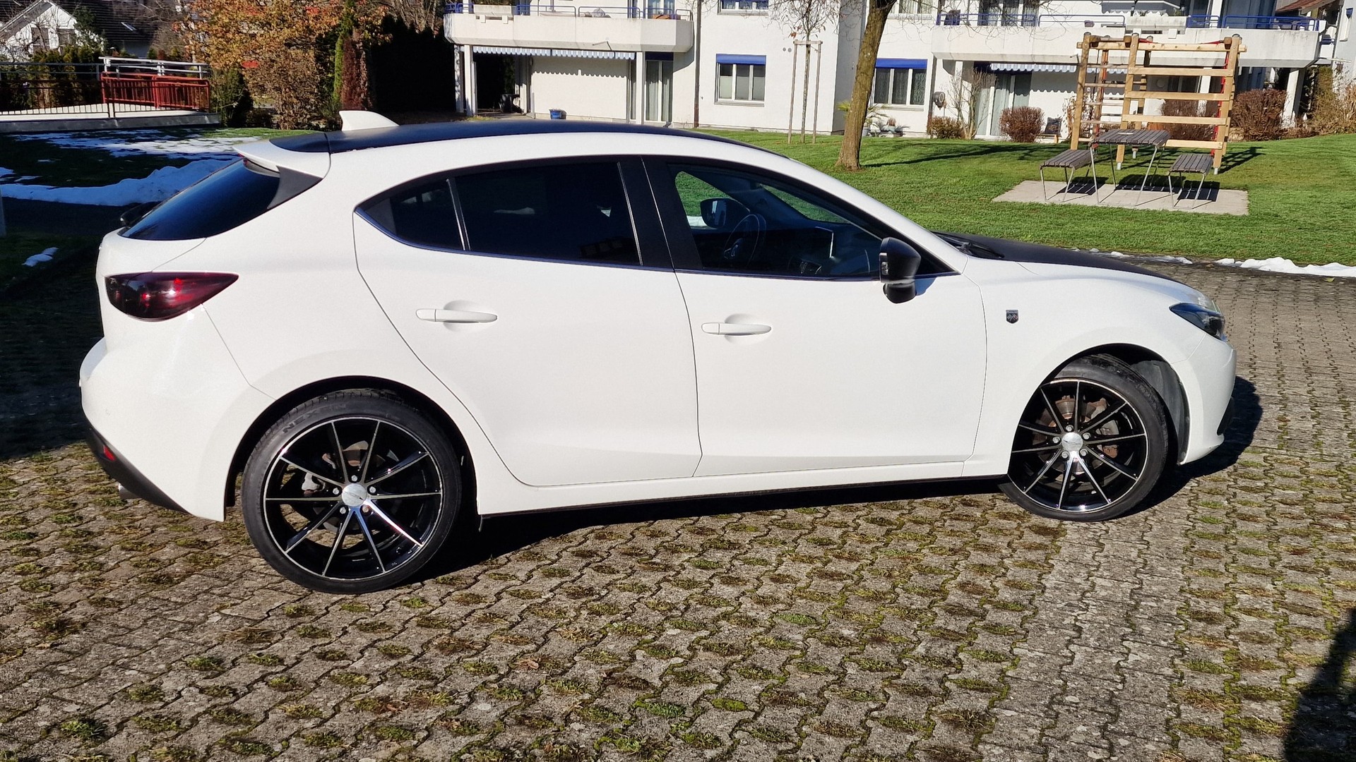 MAZDA 3 2.0 16V Ambition Plus-image-5