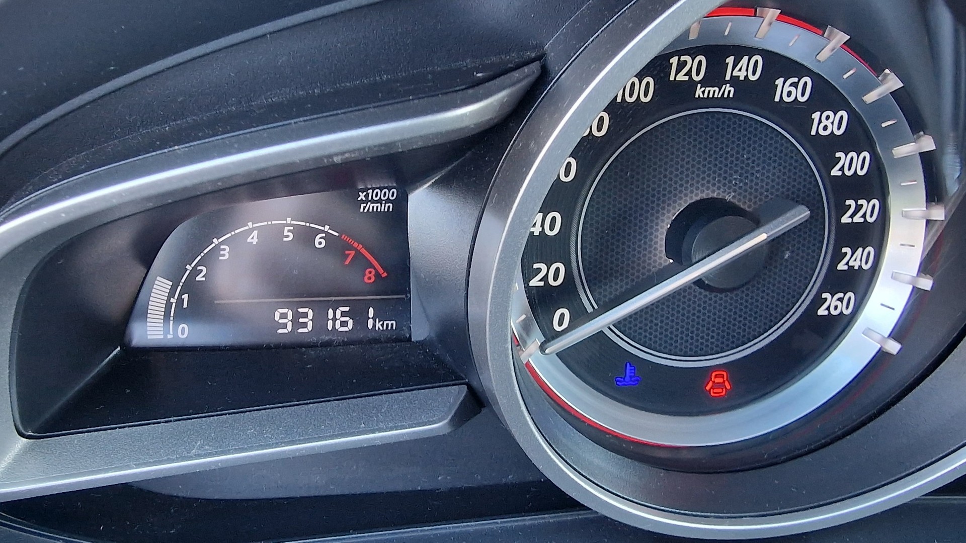 MAZDA 3 2.0 16V Ambition Plus-image-10