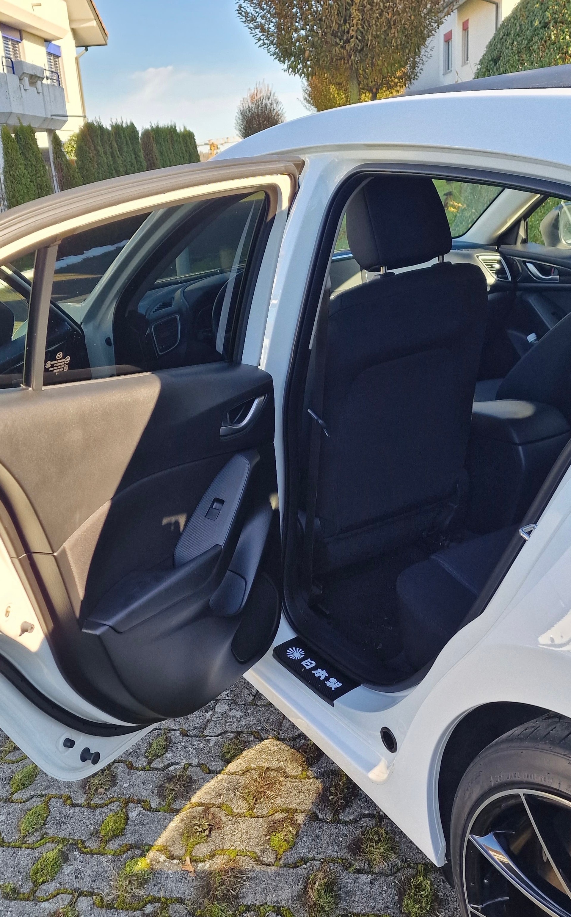 MAZDA 3 2.0 16V Ambition Plus-image-13