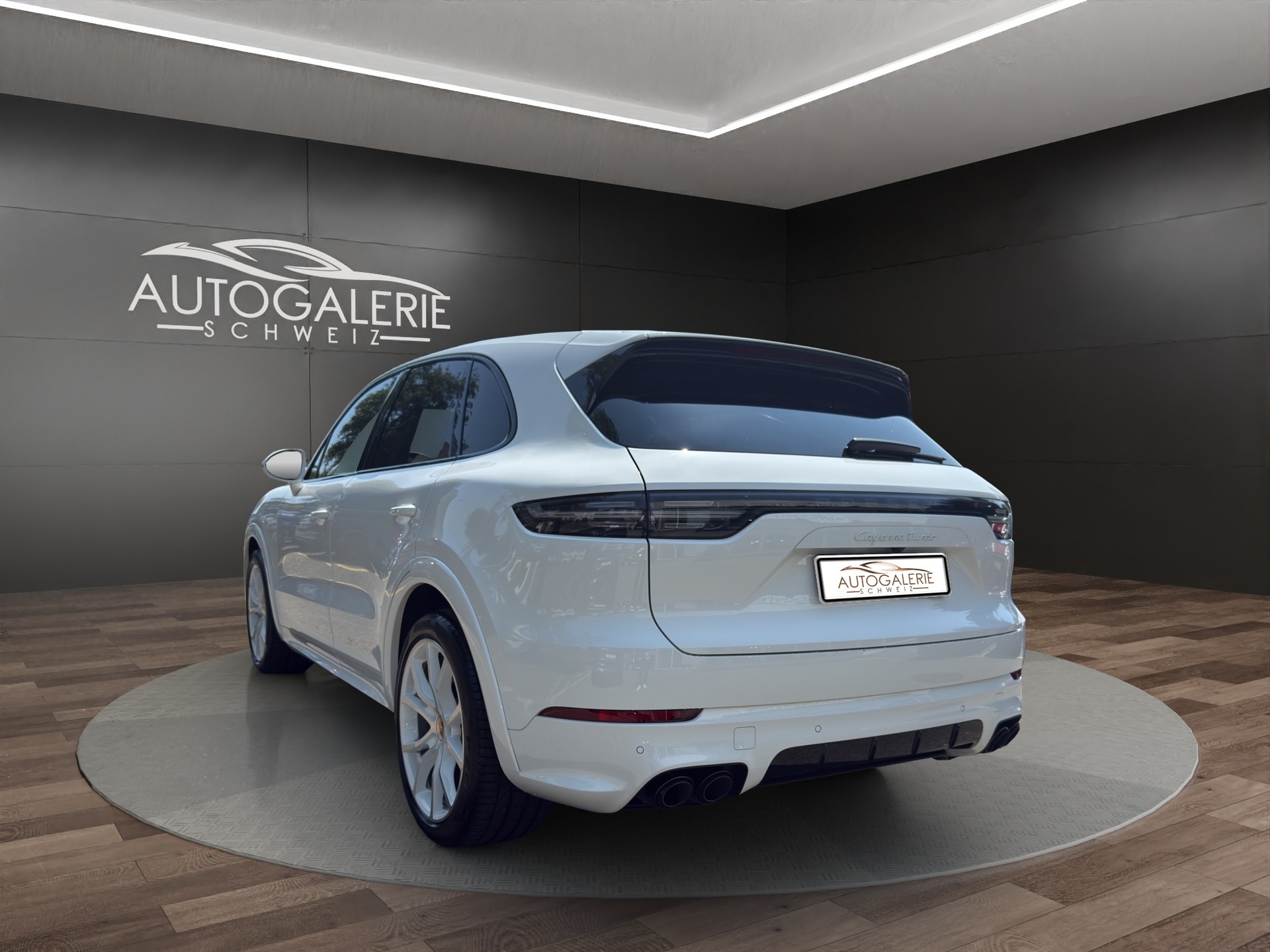 PORSCHE Cayenne Turbo | CH | Approved Gar. 02/2028 | Mojavebeige | SportDesign | AHK | PDCC | Manufaktur |-showroom-element-3