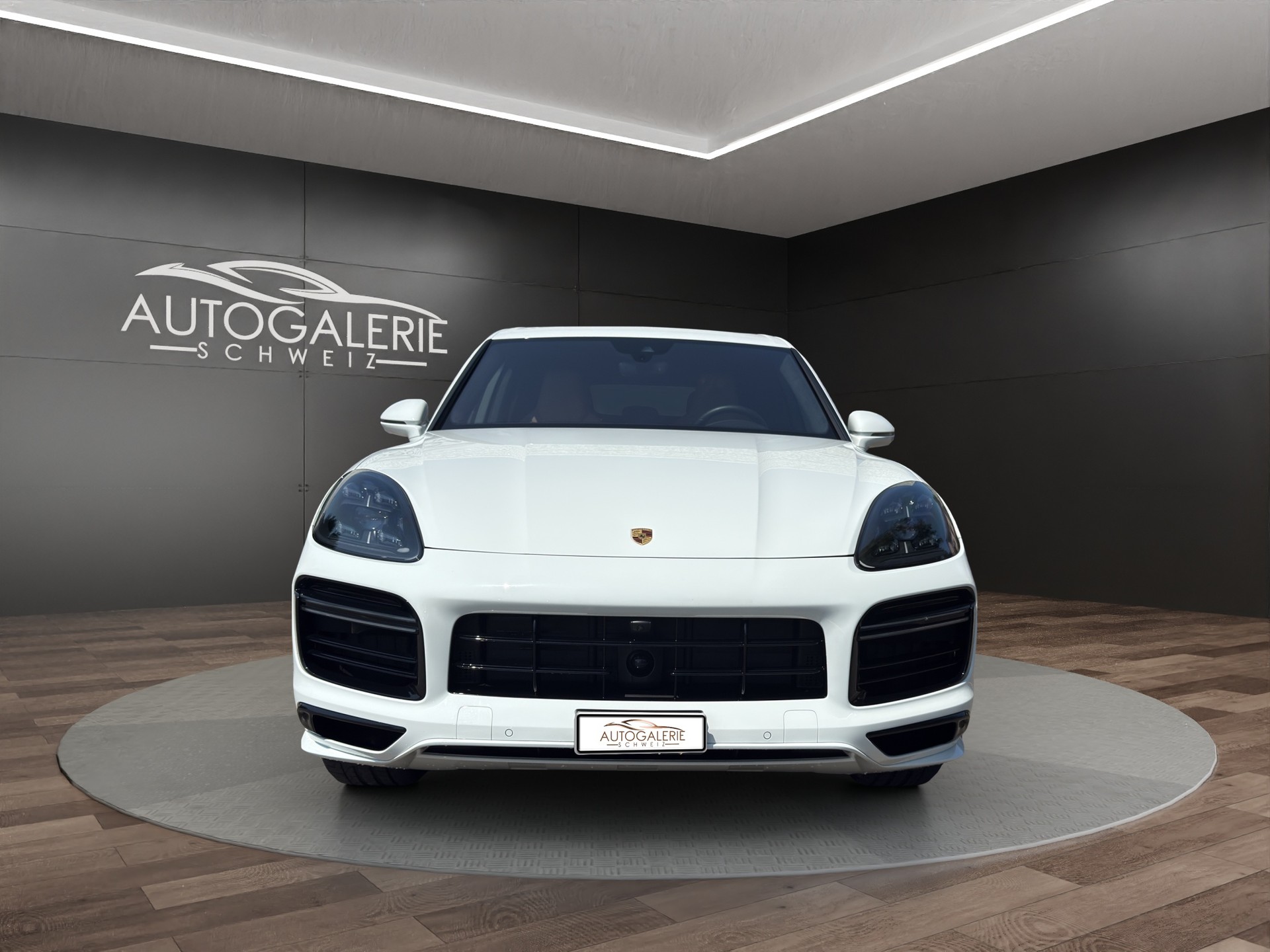 PORSCHE Cayenne Turbo | CH | Approved Gar. 02/2028 | Mojavebeige | SportDesign | AHK | PDCC | Manufaktur |-showroom-element-1