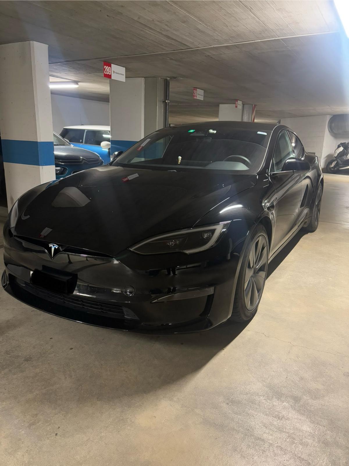 TESLA Model S