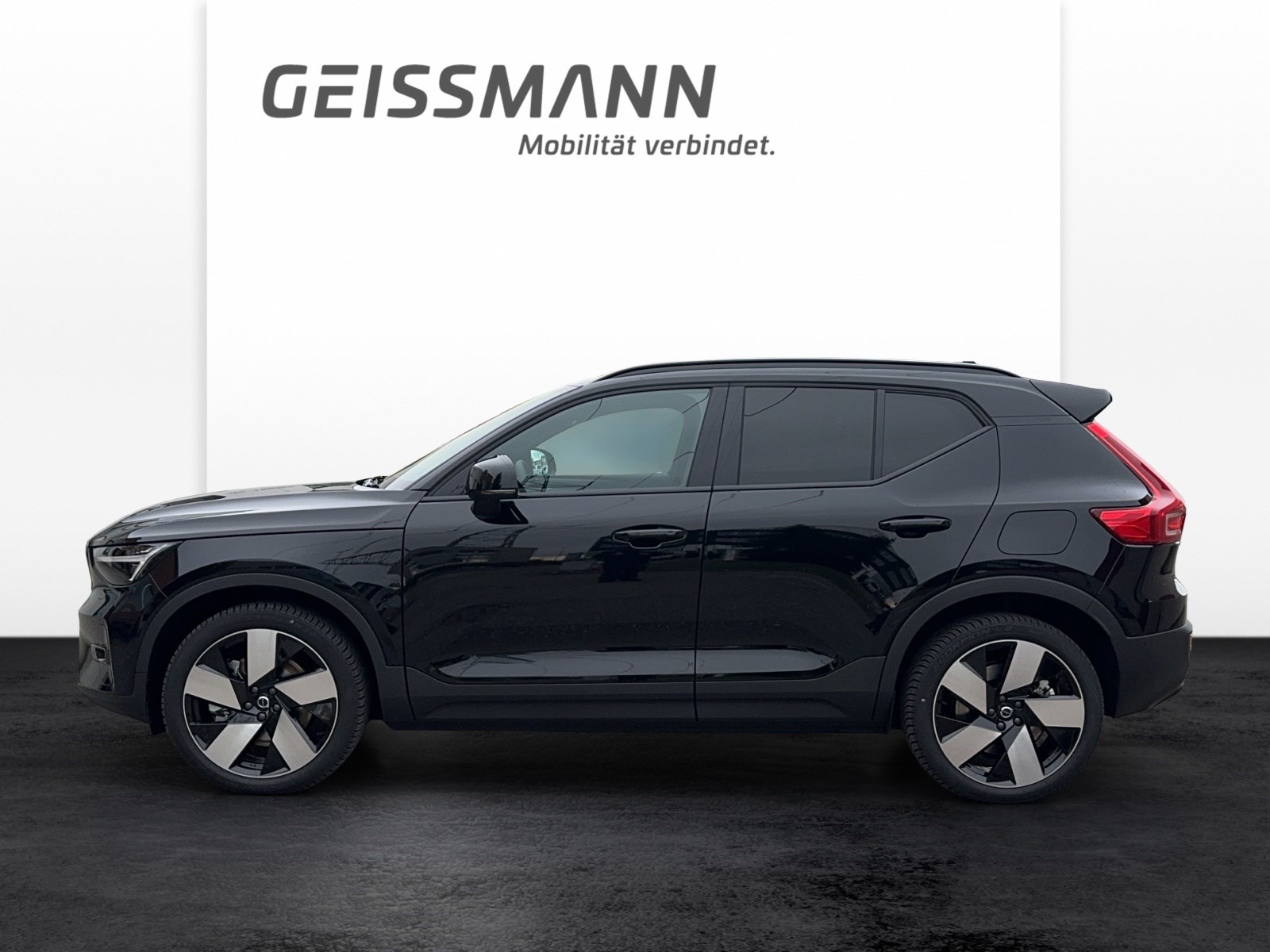 VOLVO XC40 E80 Twin Ultimate AWD-showroom-element-2