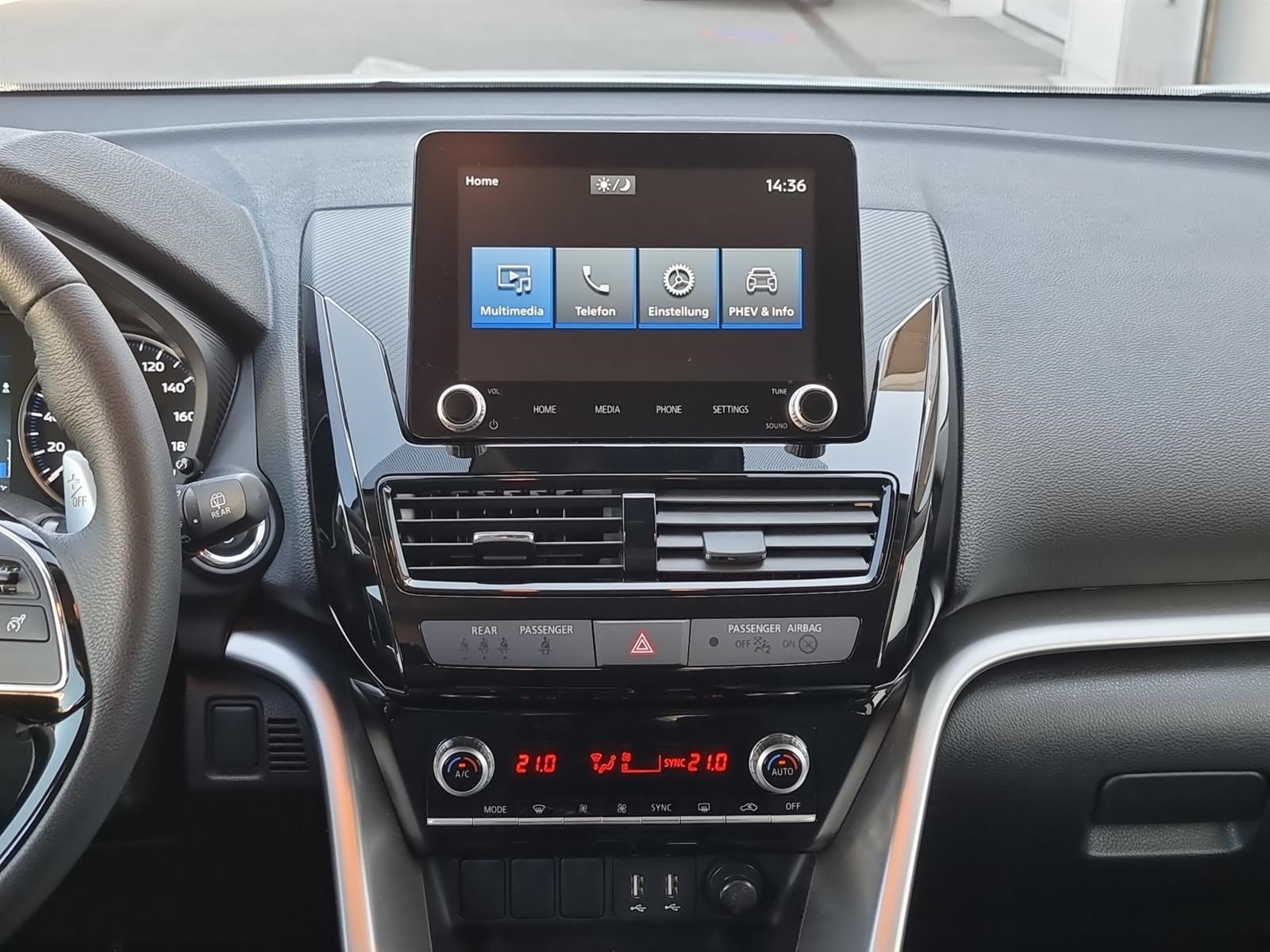 MITSUBISHI Eclipse Cross 2.4 PHEV Inform 4x4-image-6