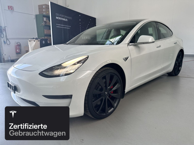 TESLA Model 3 Performance