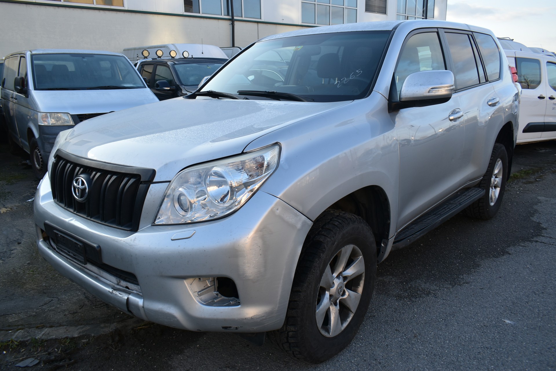 TOYOTA Land Cruiser 3.0 TD Linea Terra-image-2