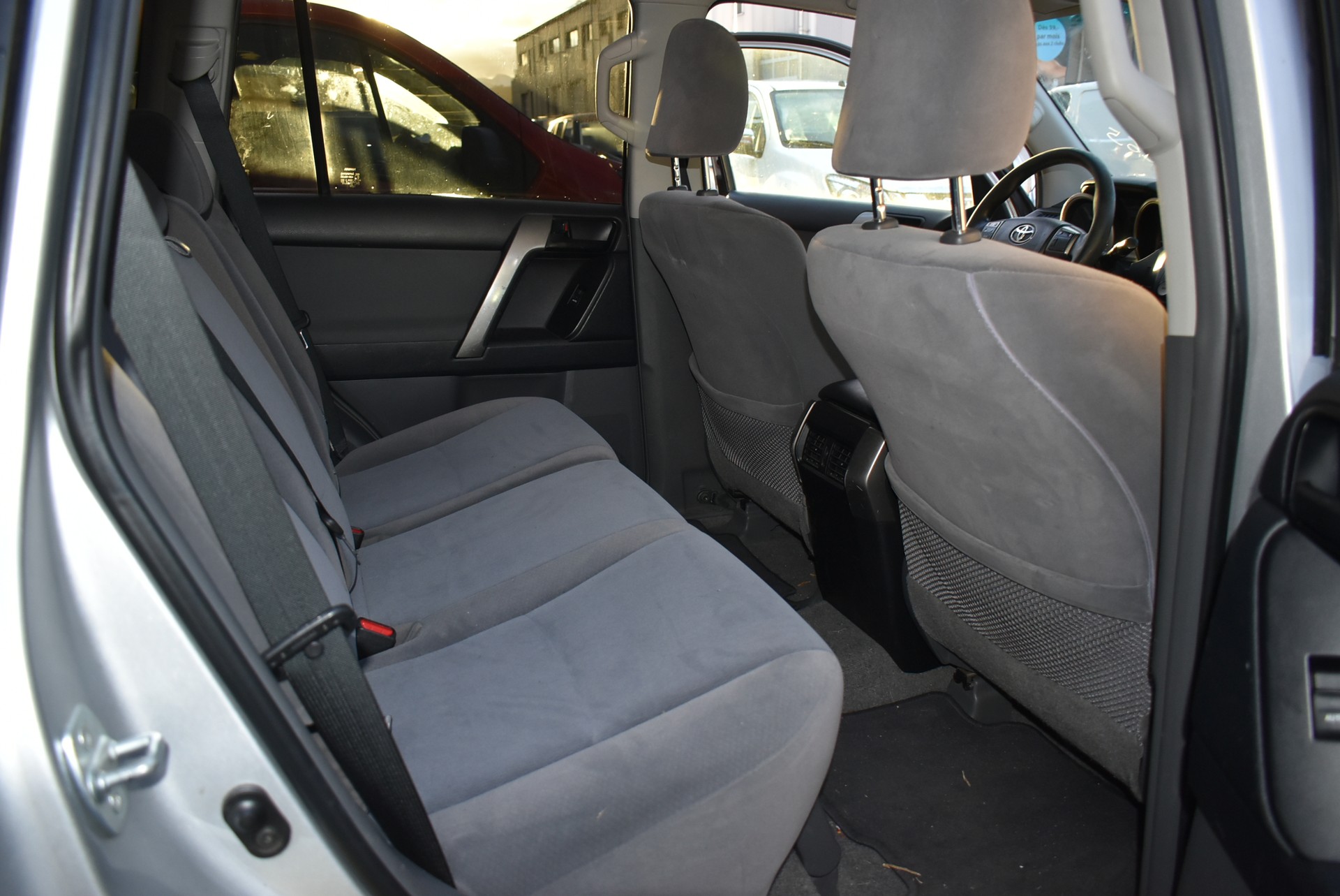 TOYOTA Land Cruiser 3.0 TD Linea Terra-image-4