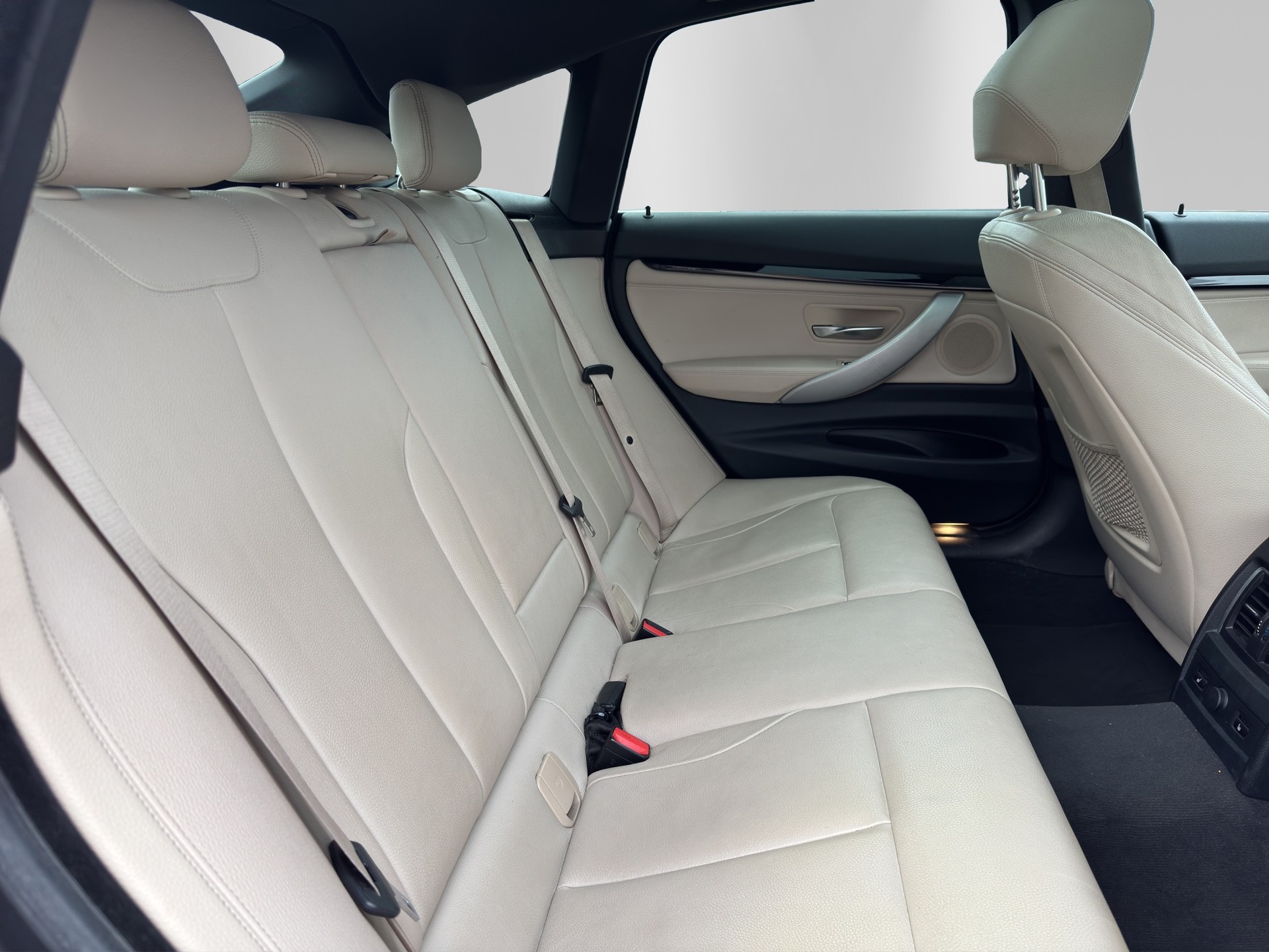 BMW 340i GT xDrive M Sport Steptronic-image-11