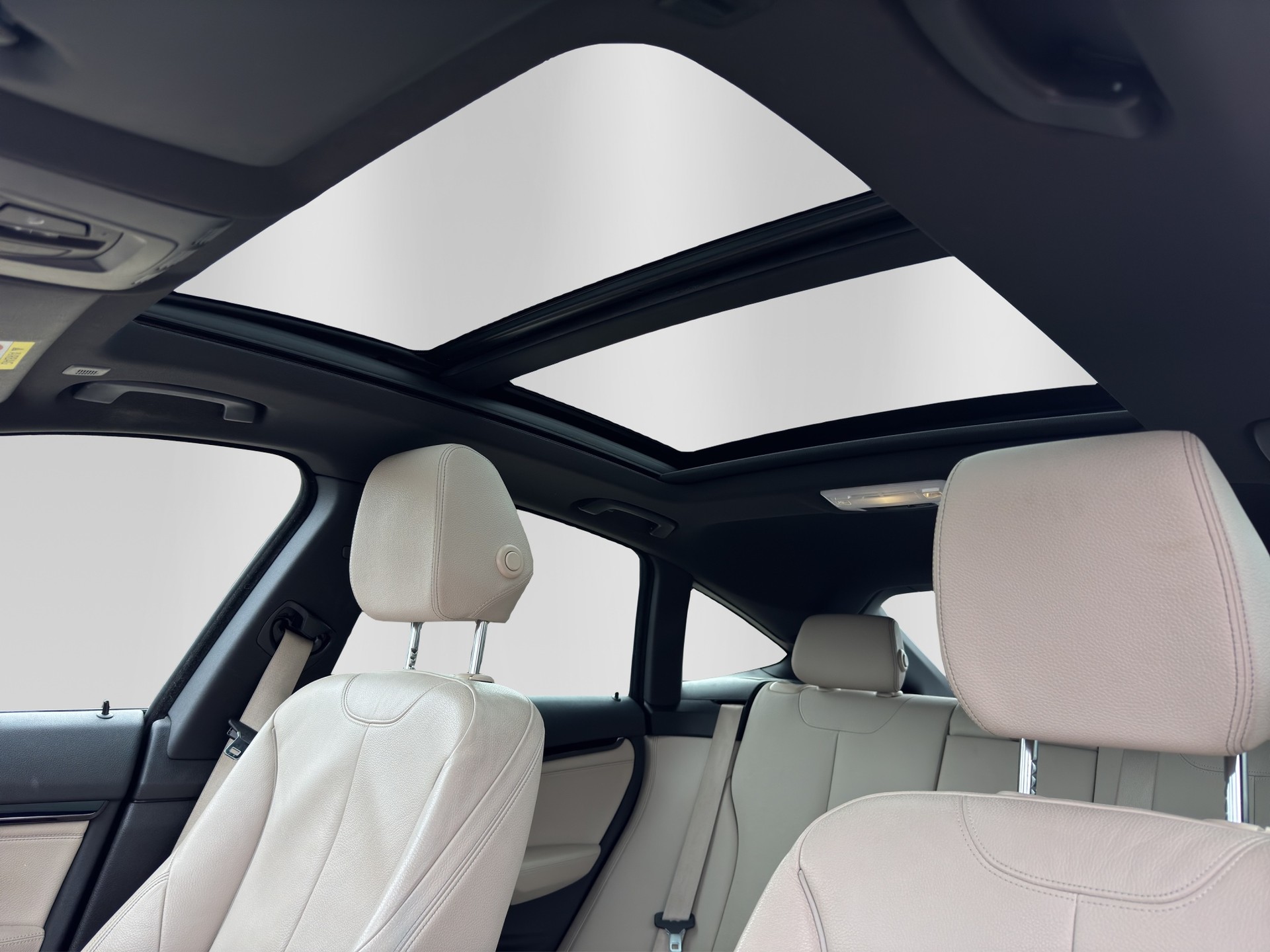BMW 340i GT xDrive M Sport Steptronic-image-12