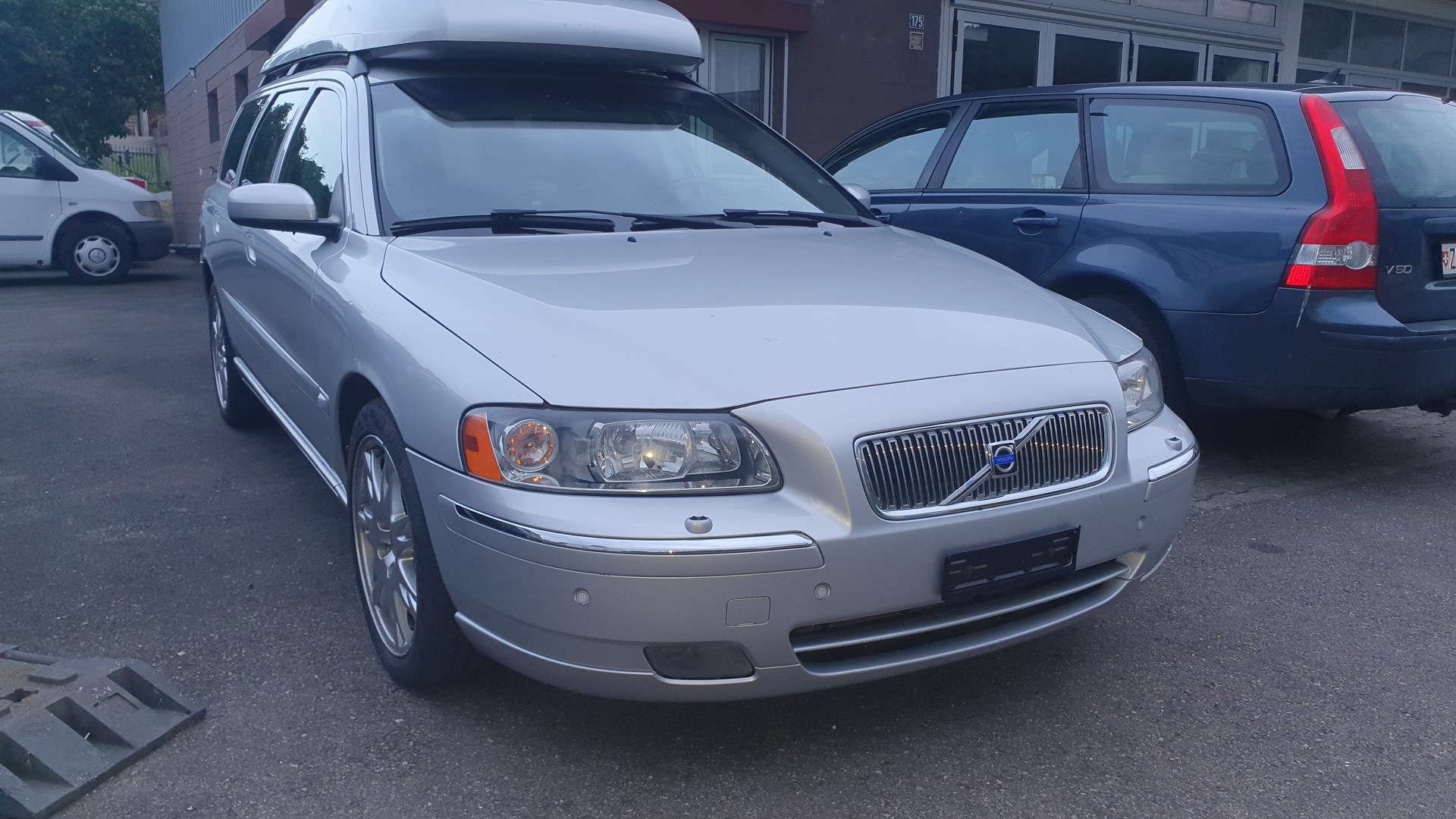 VOLVO V70 2.4 Summum