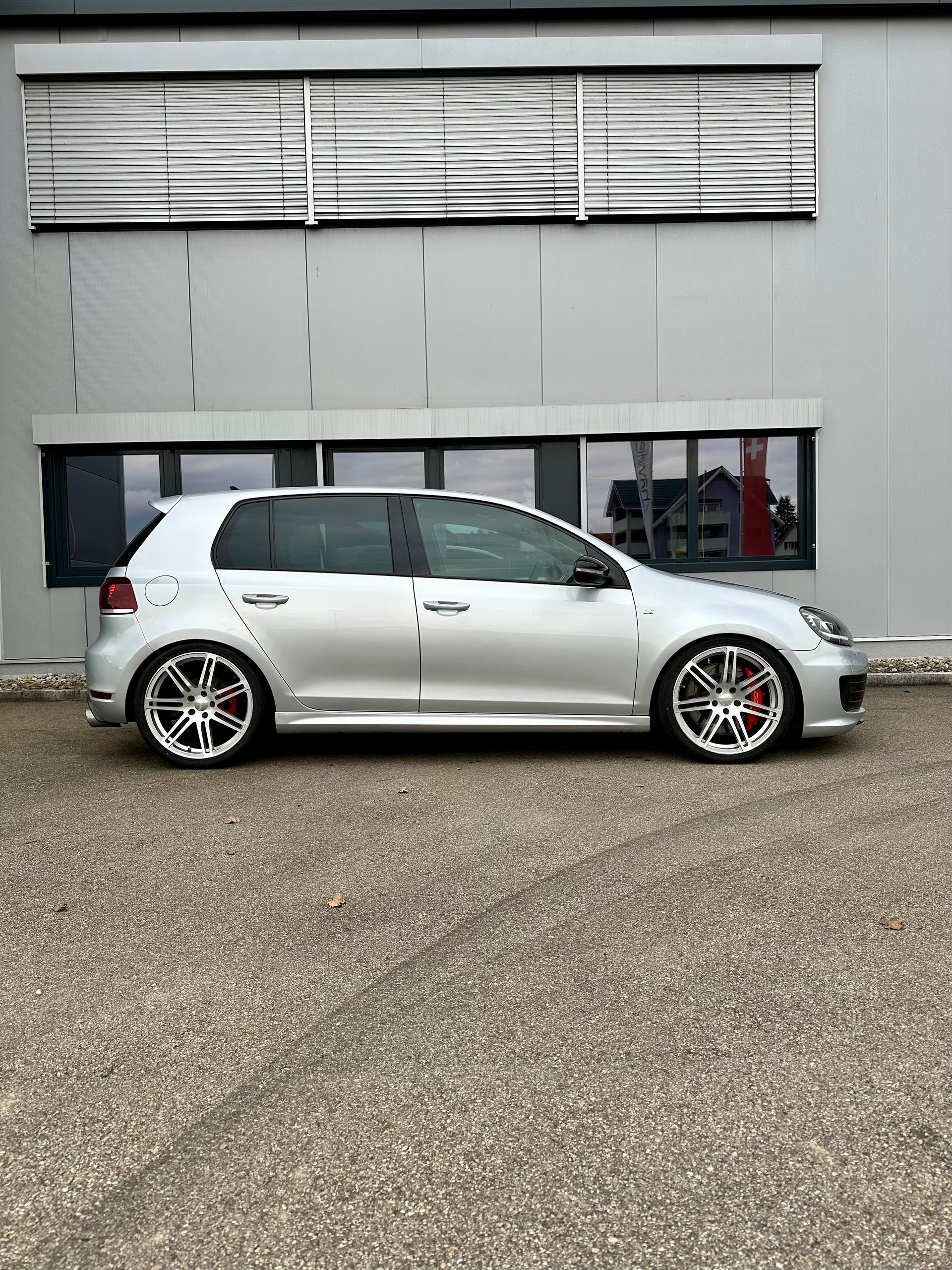 VW Golf 2.0 TSI GTI Edition 35 O.C.T-image-2