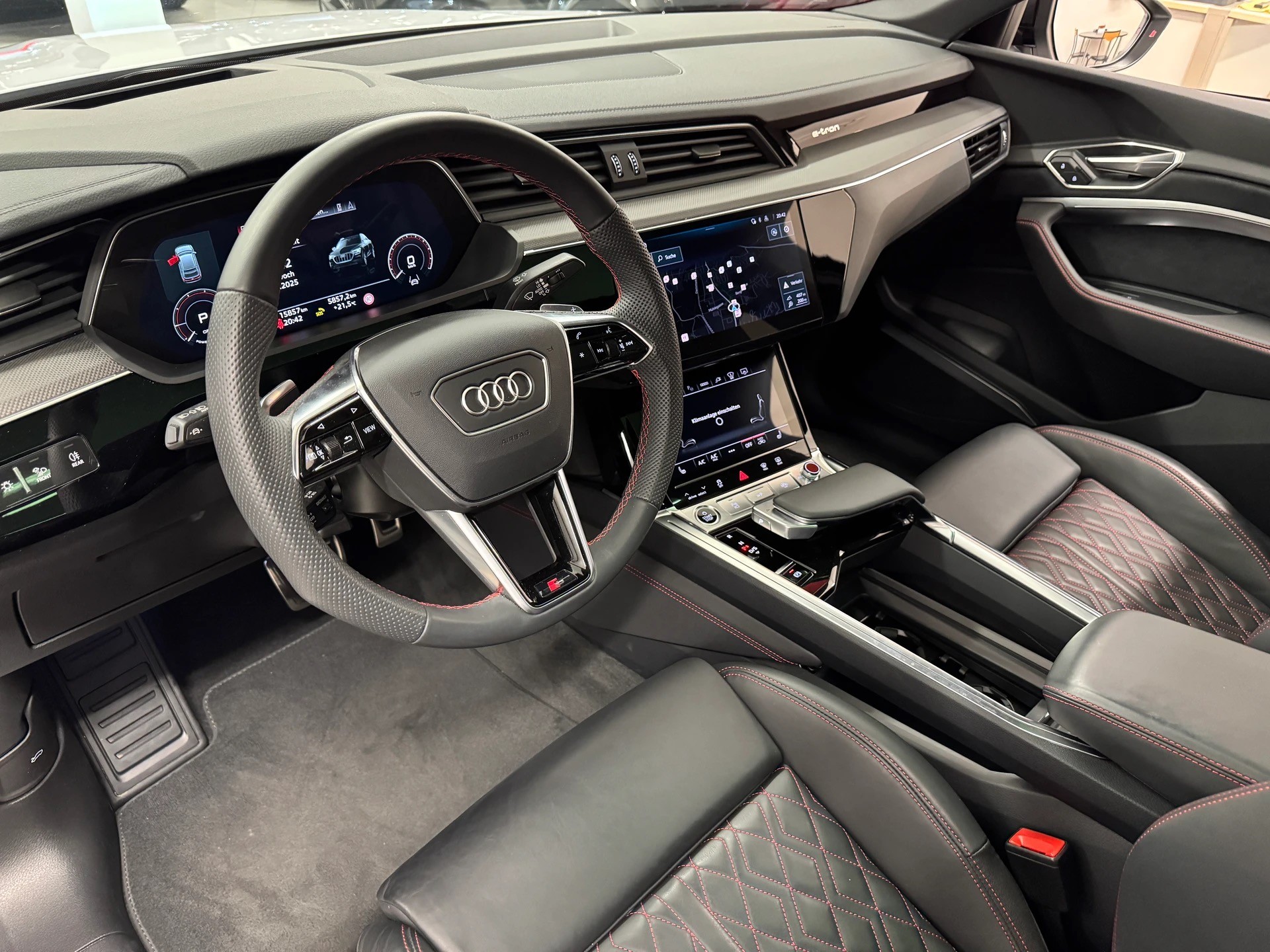 AUDI Q8 Sportback 50 e-tron Black Edition quattro ((340PS)) *Np.111'220.-* CH Auslieferung-image-14